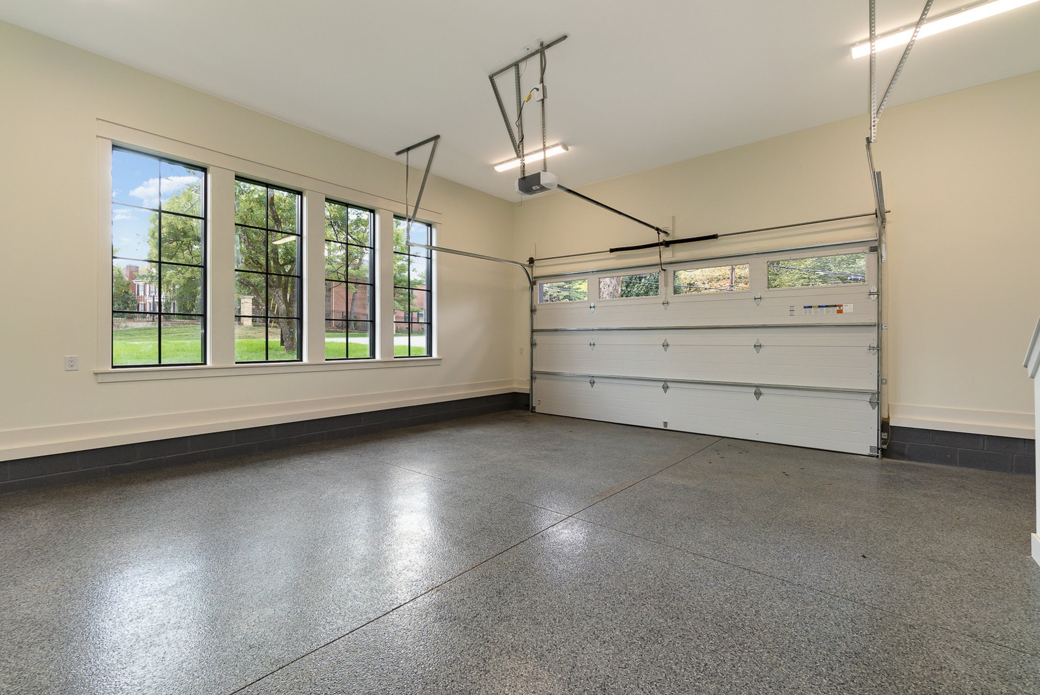 2474 Abbott Martin Rd