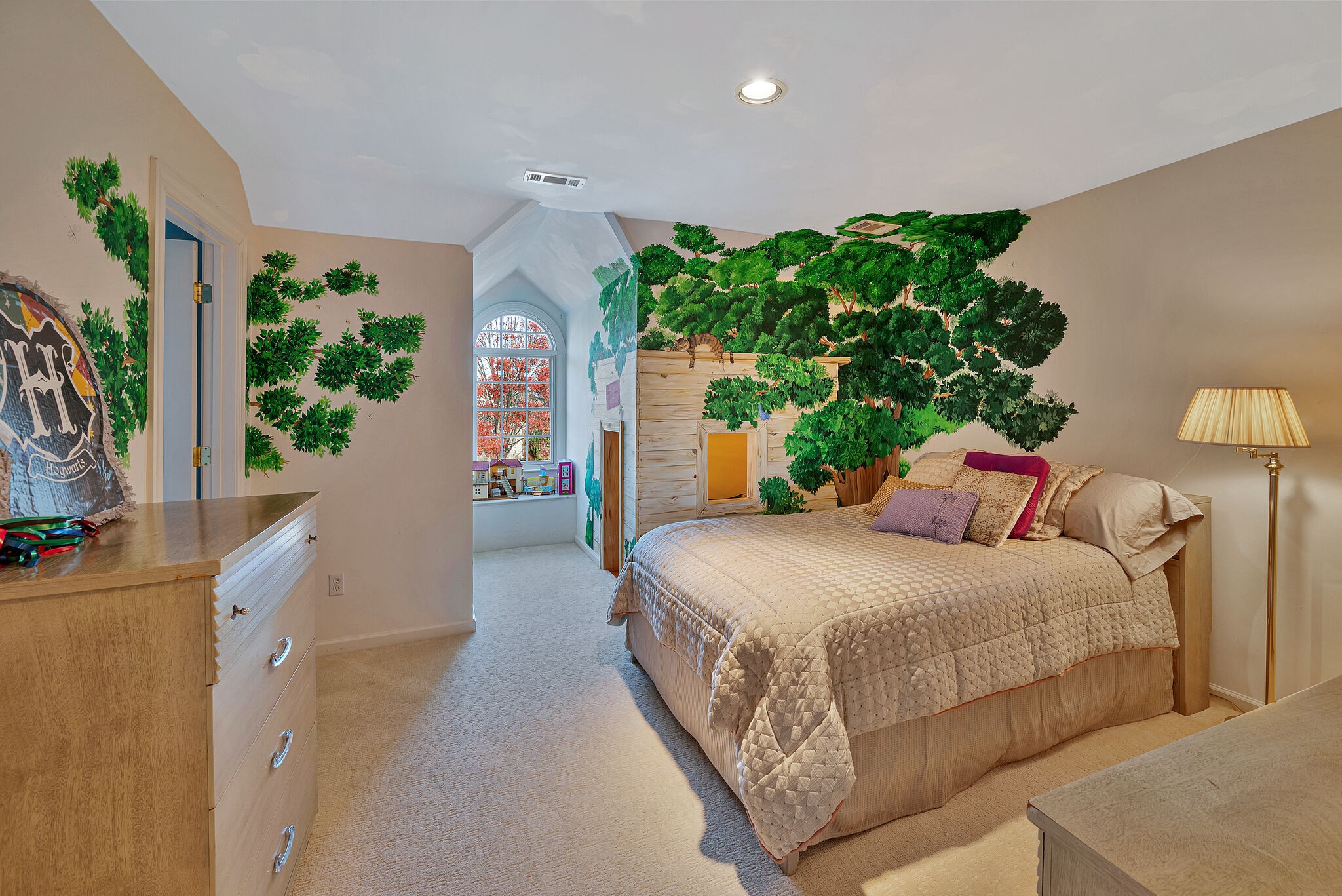 235 Temple Crest Trl