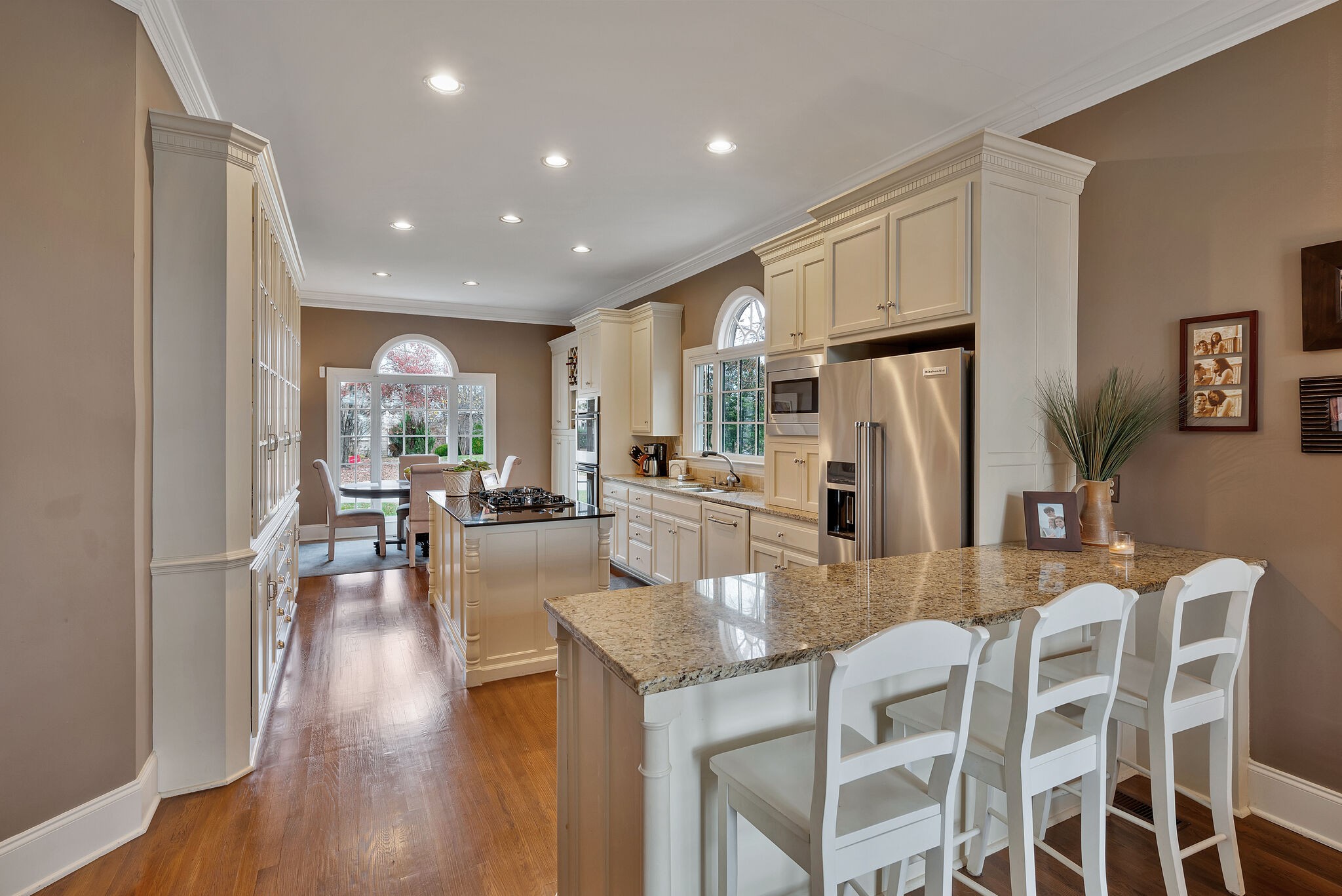 235 Temple Crest Trl