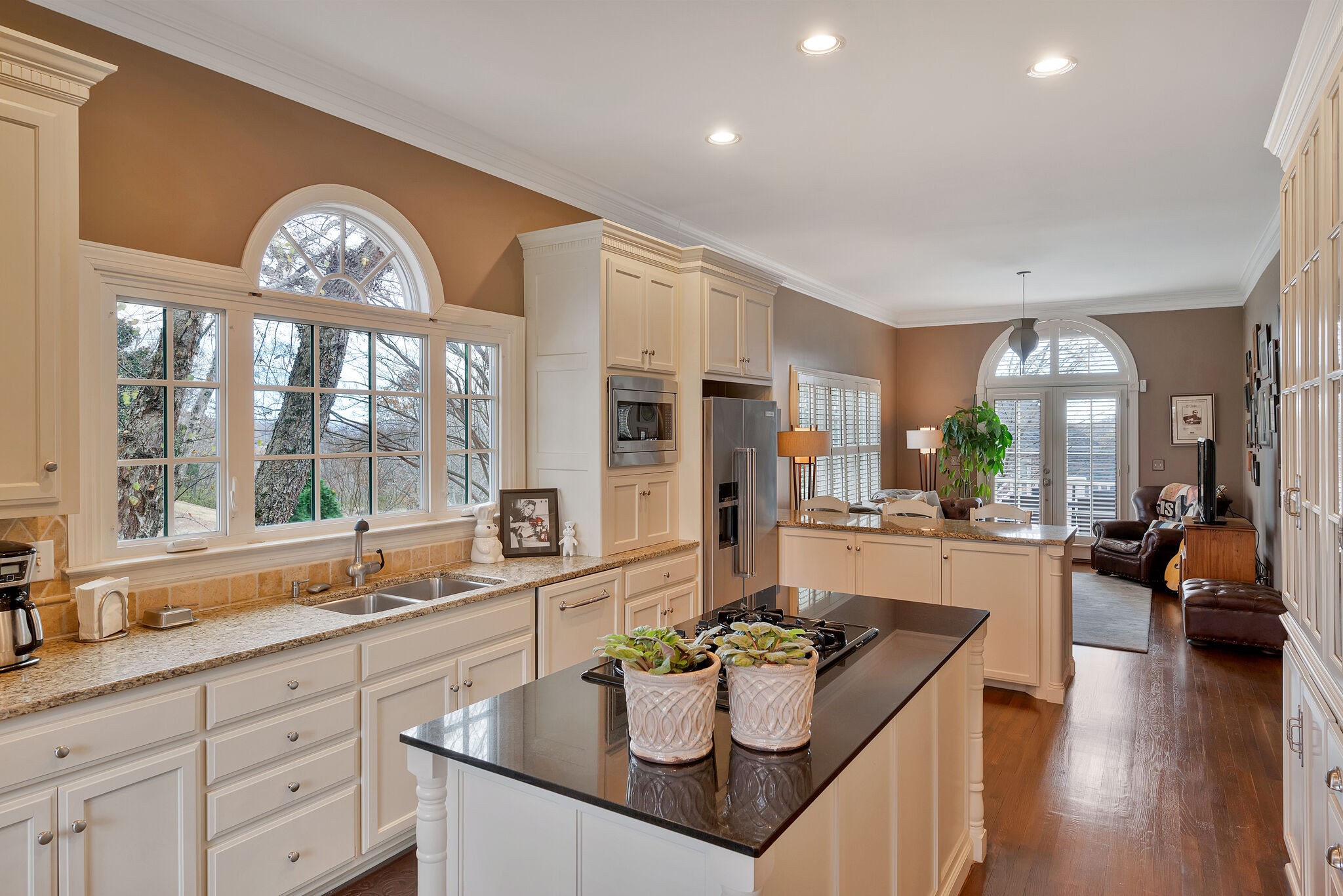 235 Temple Crest Trl