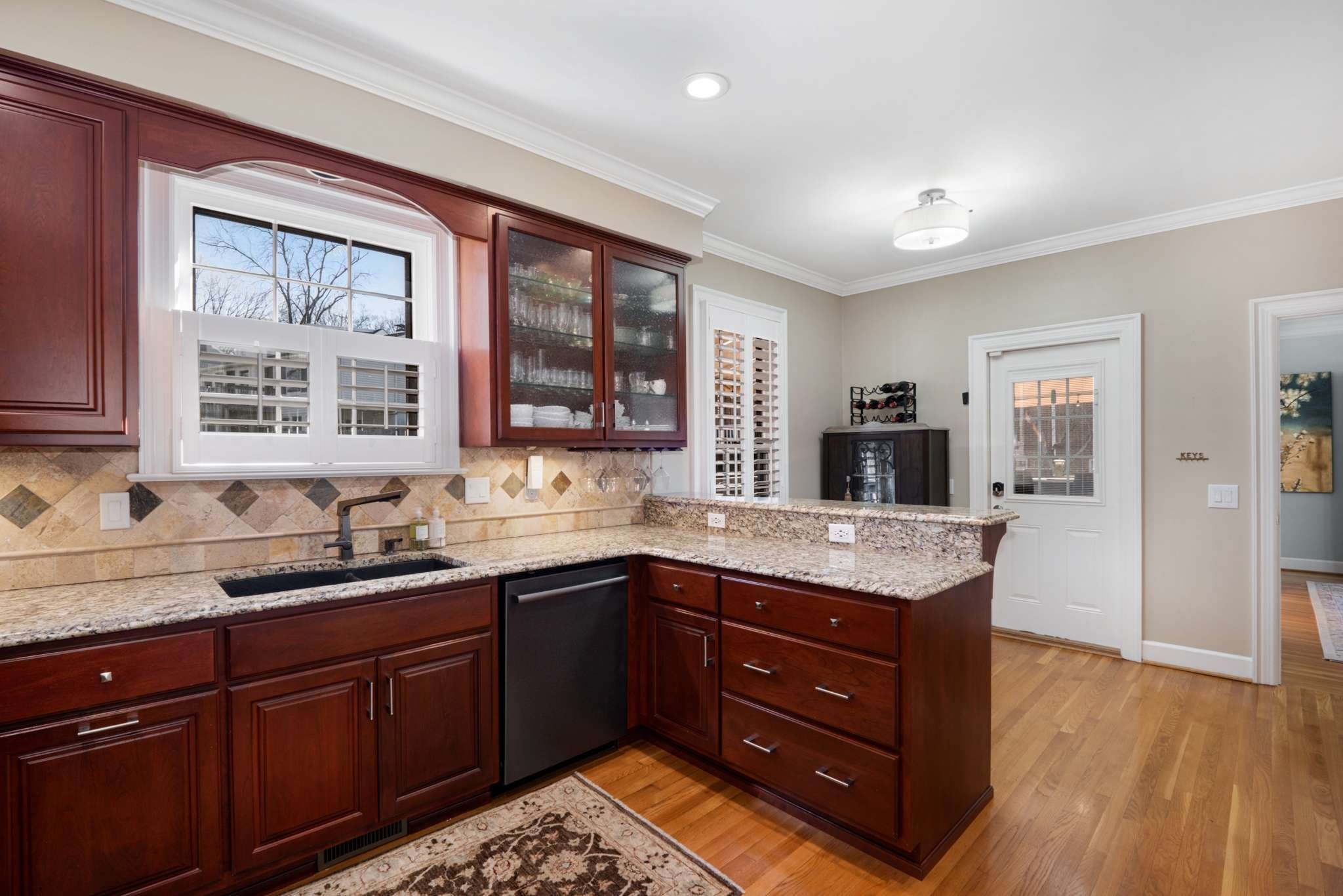 3824 Woodmont Ln