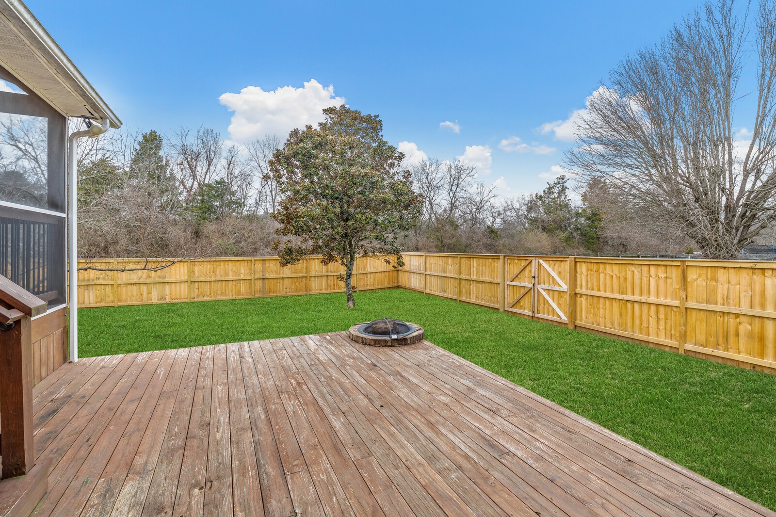 252 Wisteria Dr