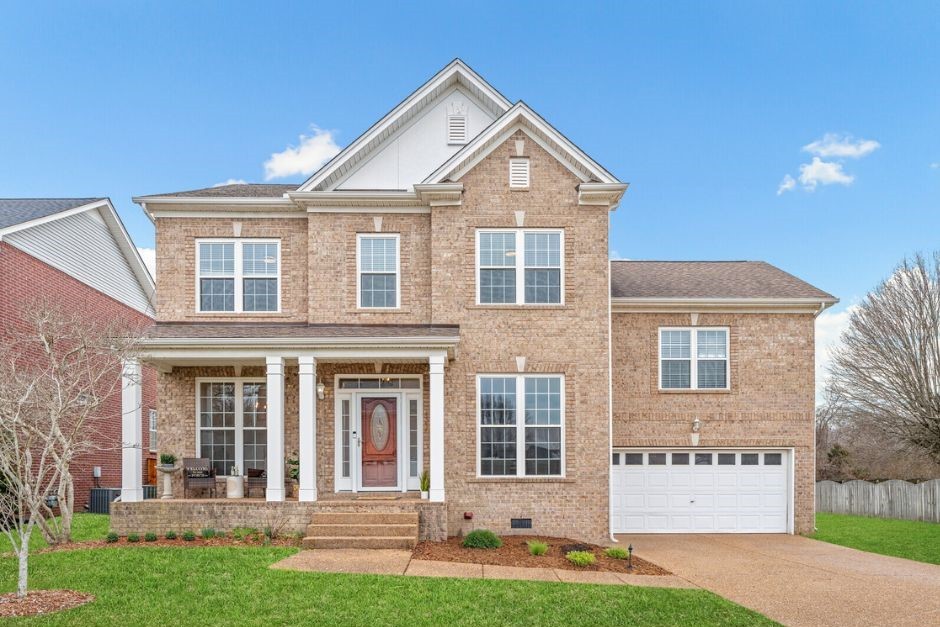 252 Wisteria Dr