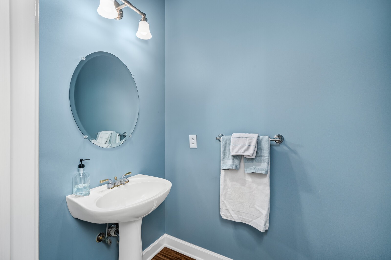 252 Wisteria Dr