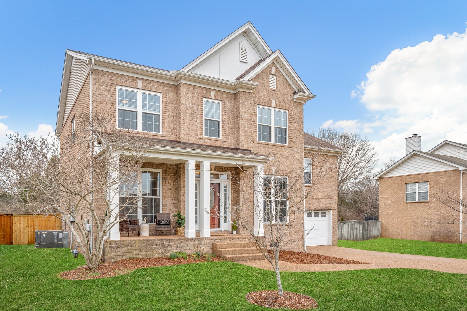 252 Wisteria Dr