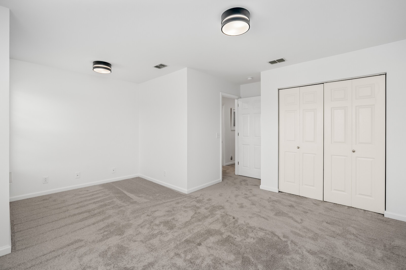 252 Wisteria Dr