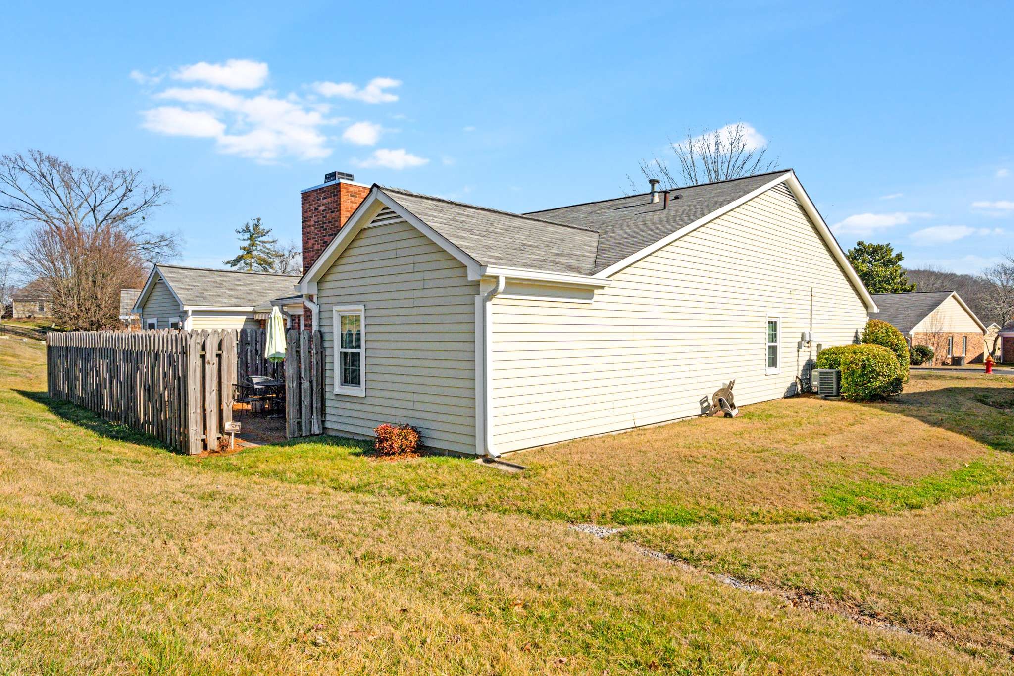 510 Loyola Dr