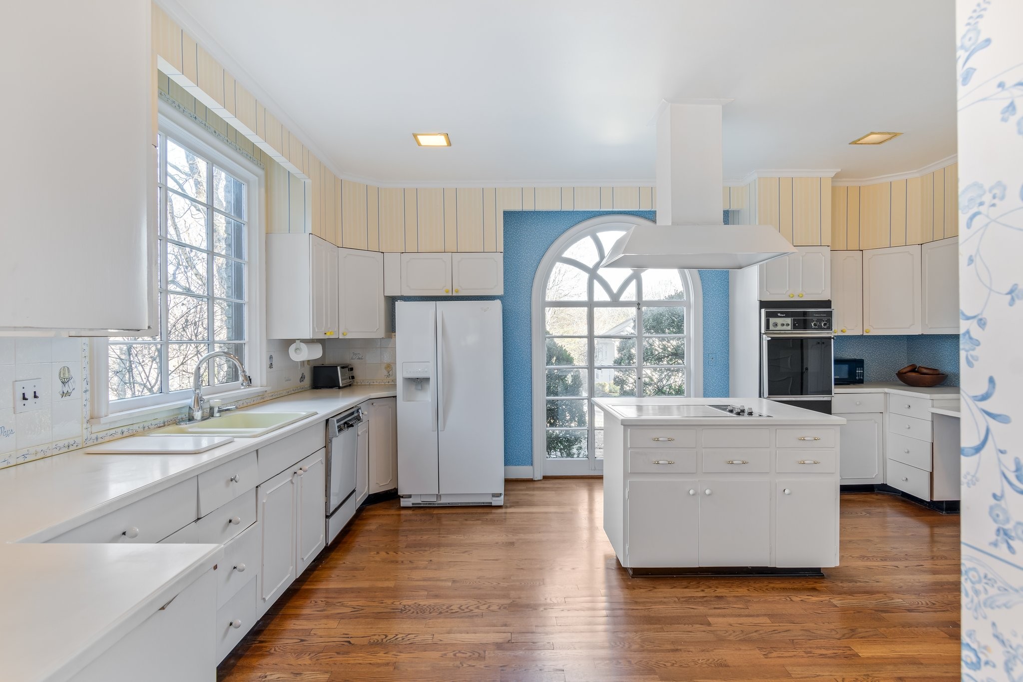 401 Sunnyside Dr