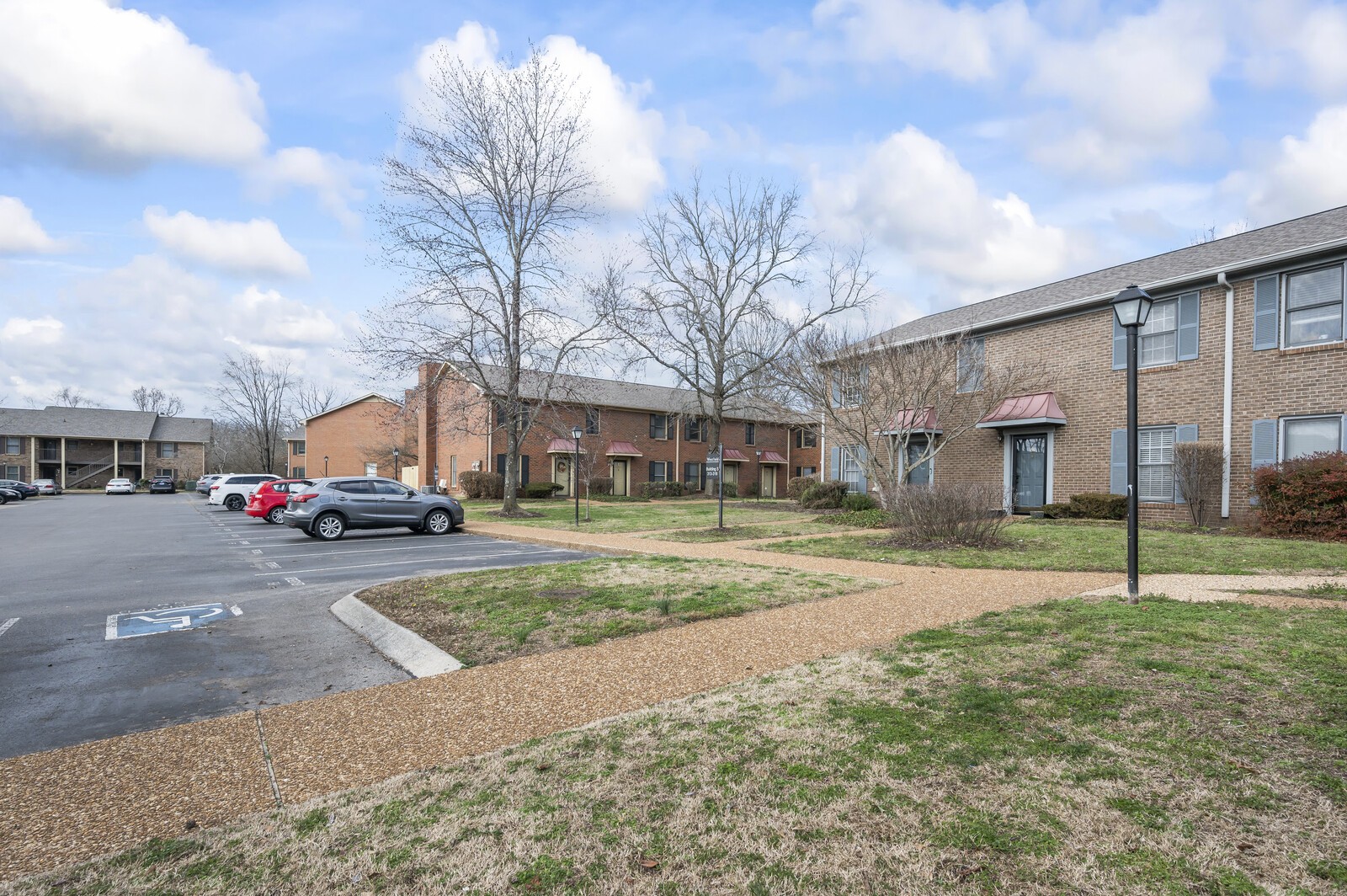 318 Westfield Dr