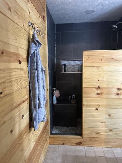 1366 Spring Creek Rd