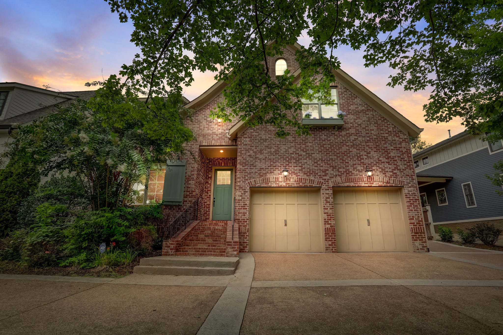 1016A Glendale Ln