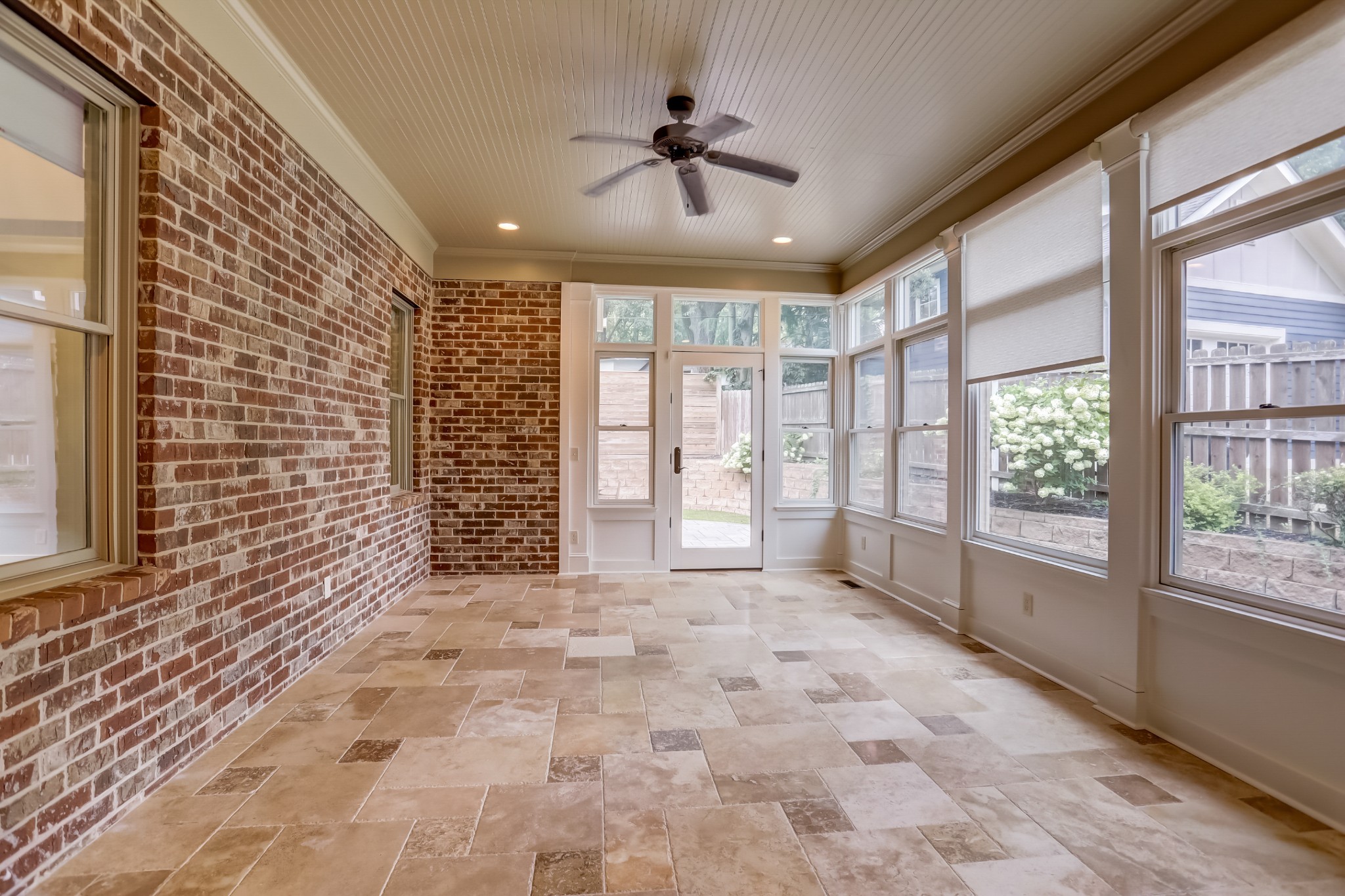1016A Glendale Ln