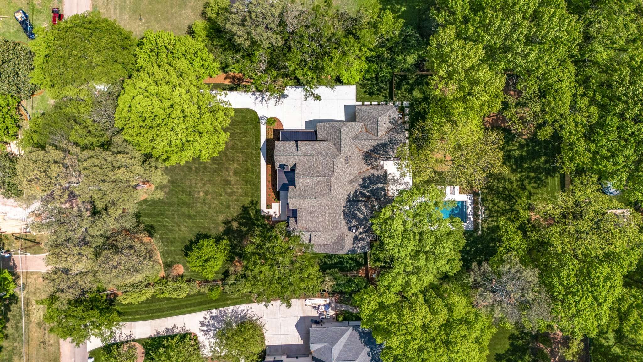 899 Van Leer Dr