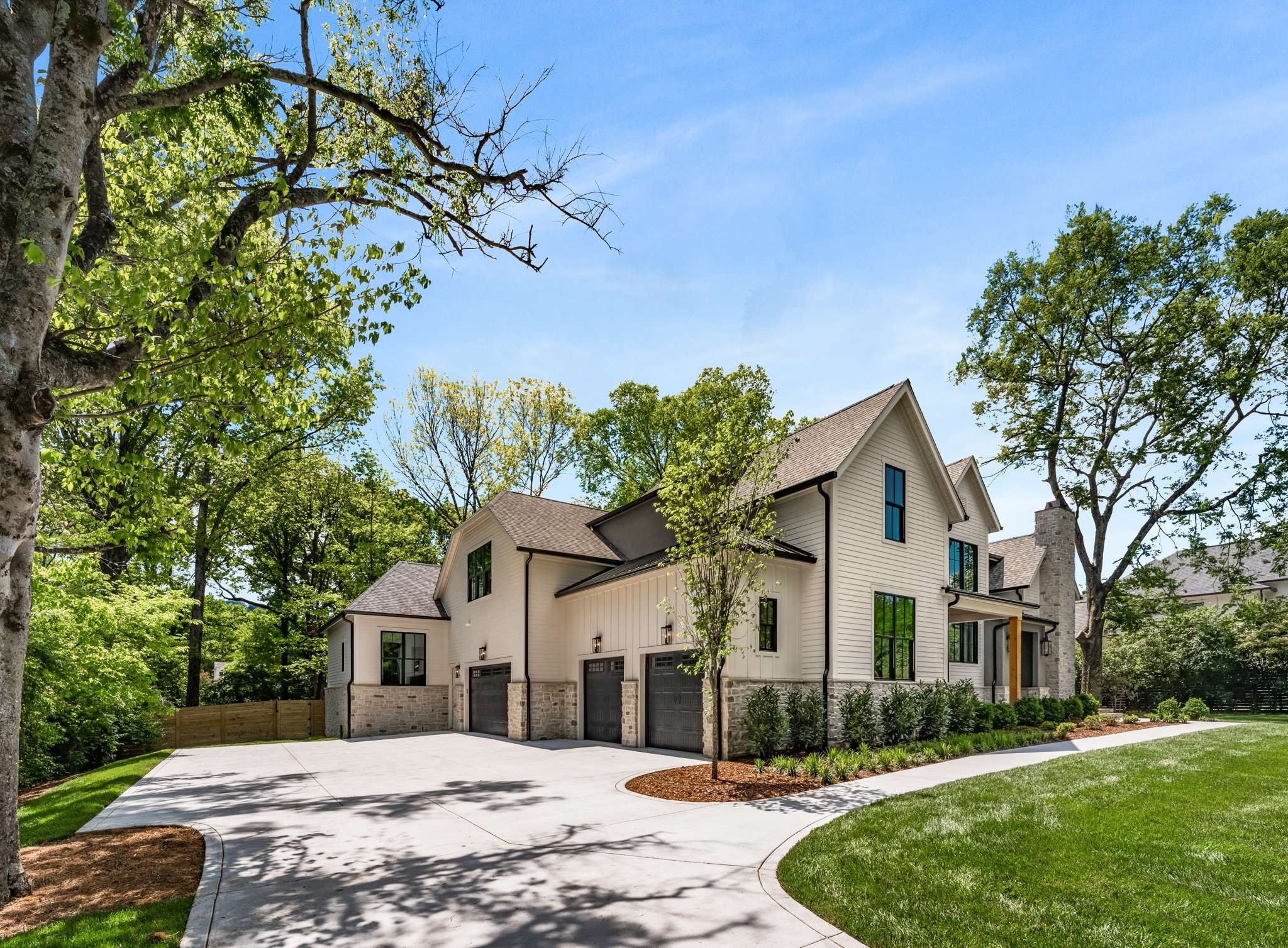 899 Van Leer Dr