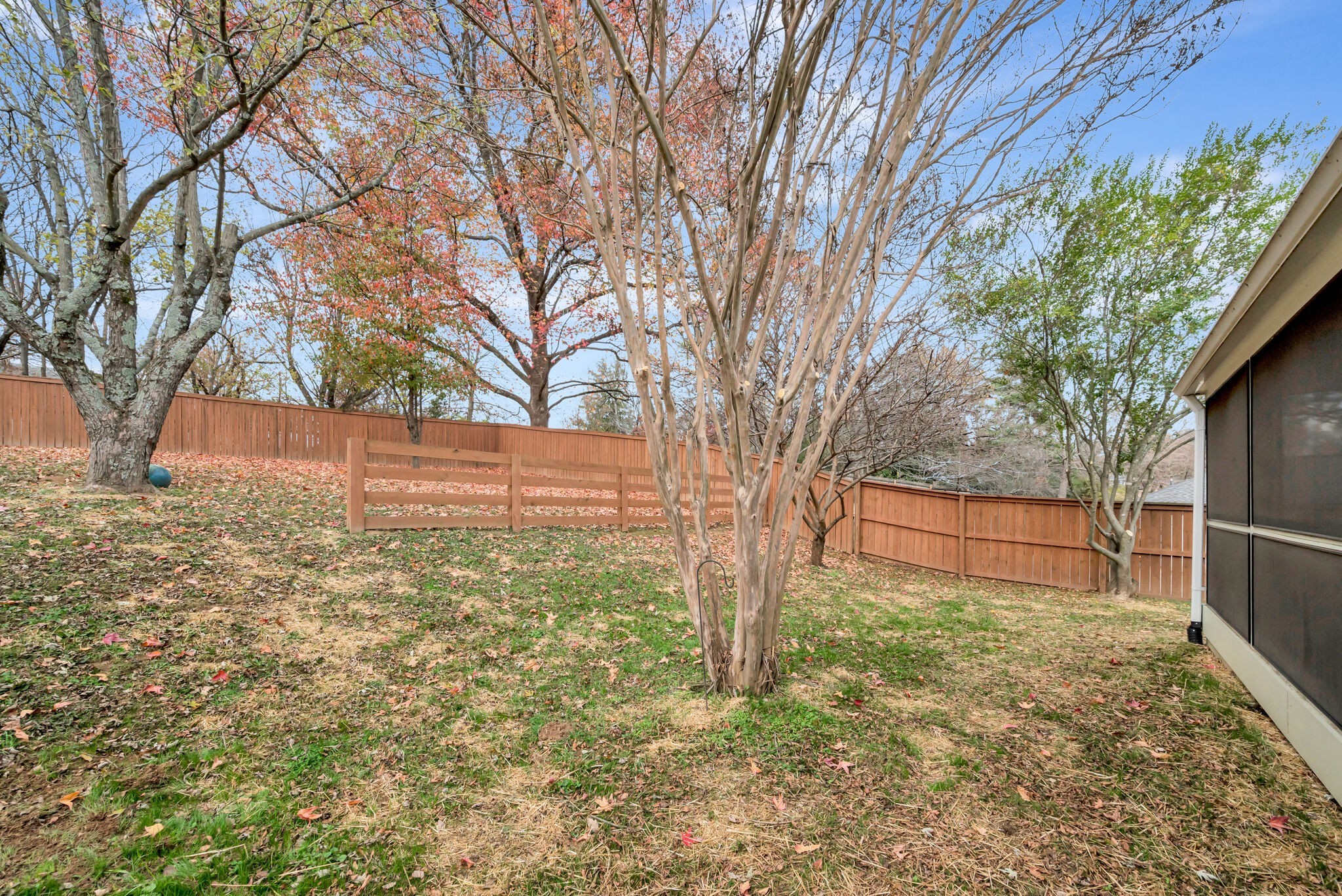 5217 Smartt Dr