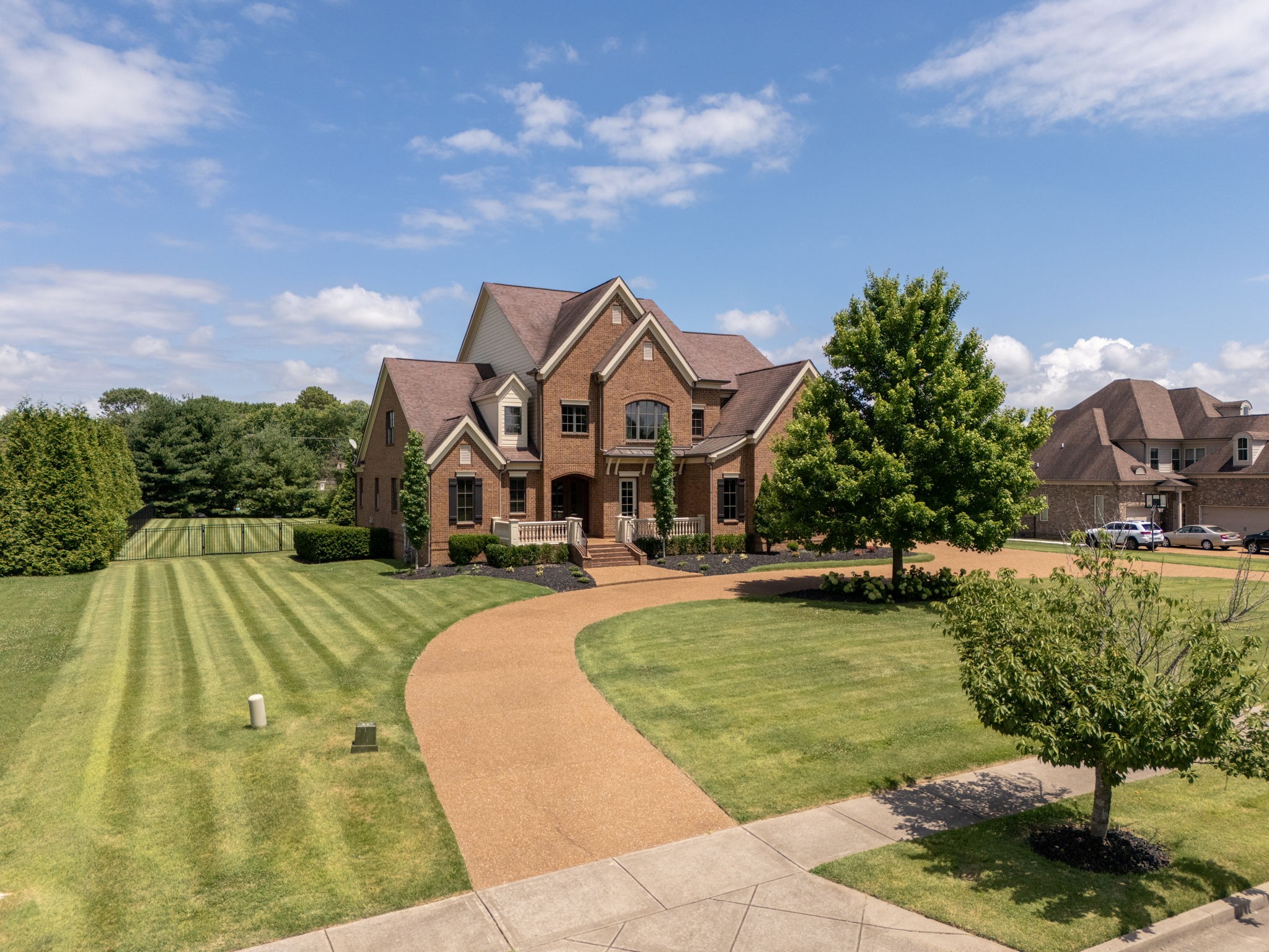 814 Pine Terrace Dr