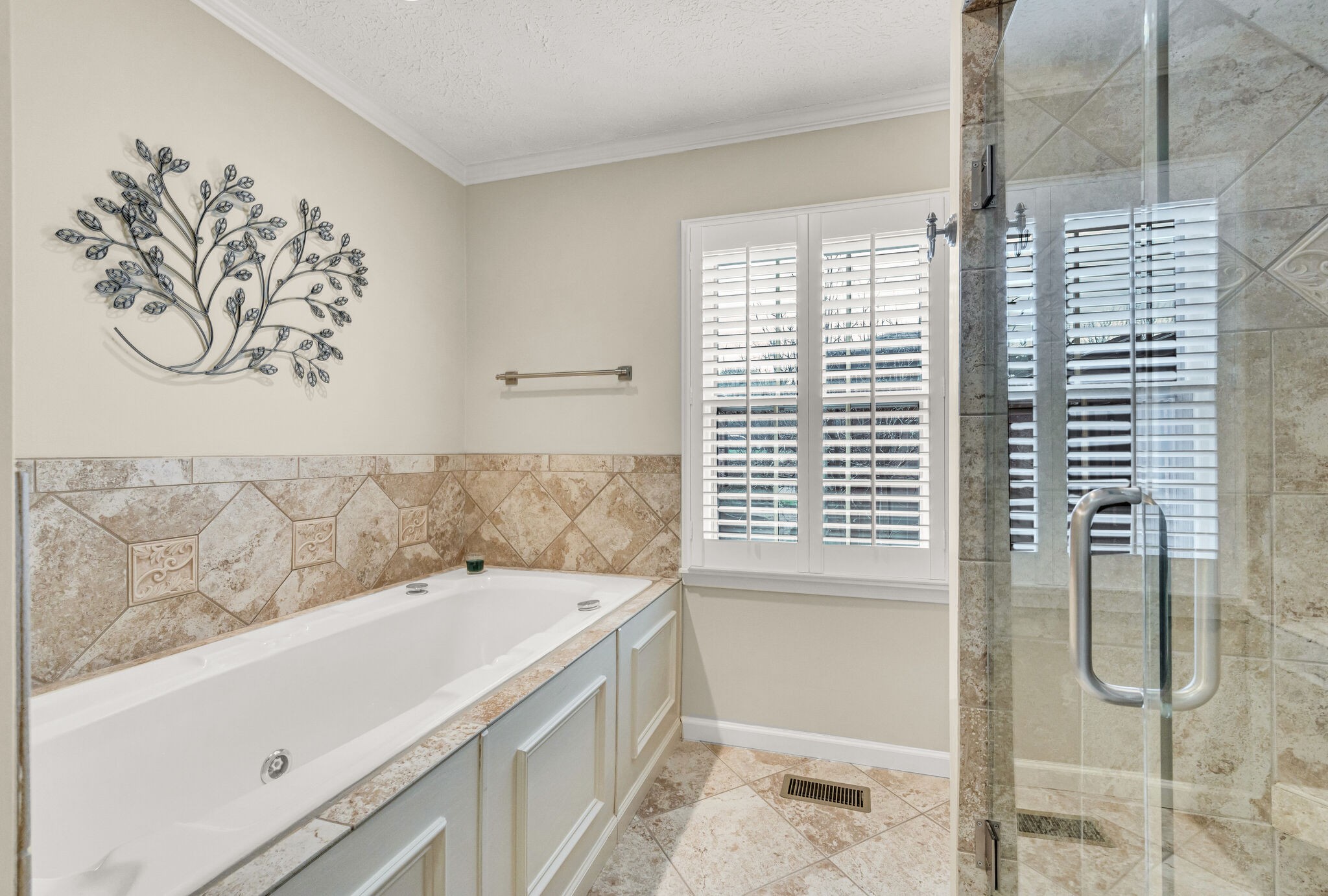 101 Hearthstone Manor Cir