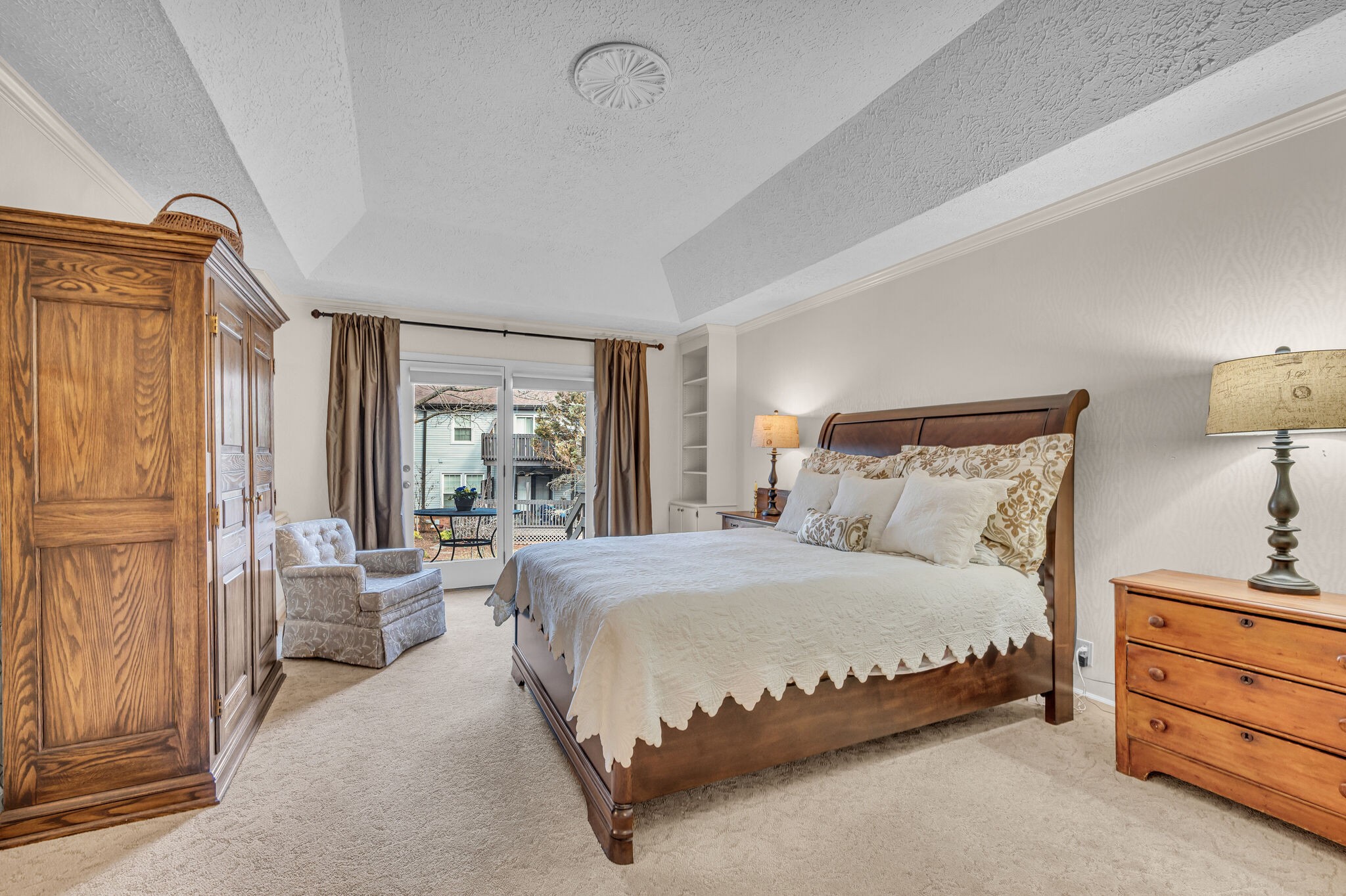 101 Hearthstone Manor Cir