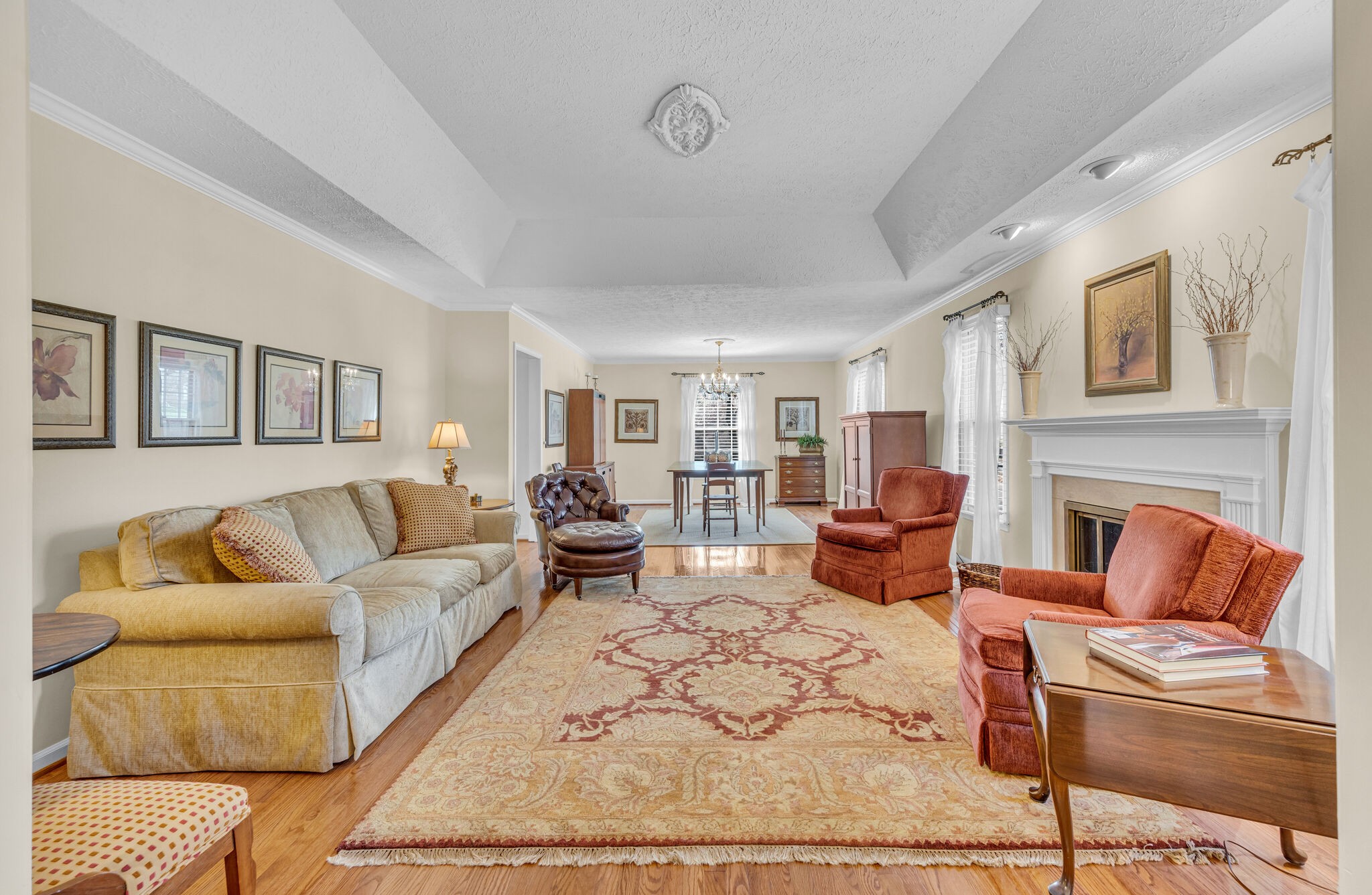 101 Hearthstone Manor Cir