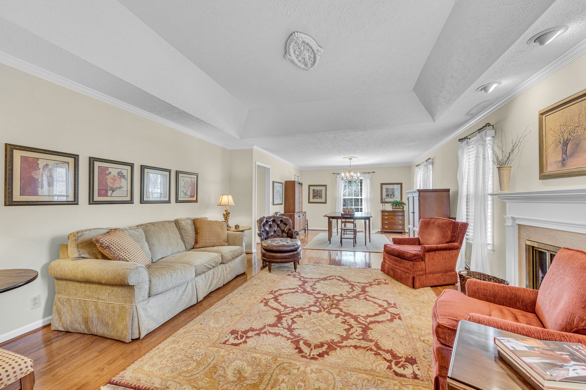 101 Hearthstone Manor Cir