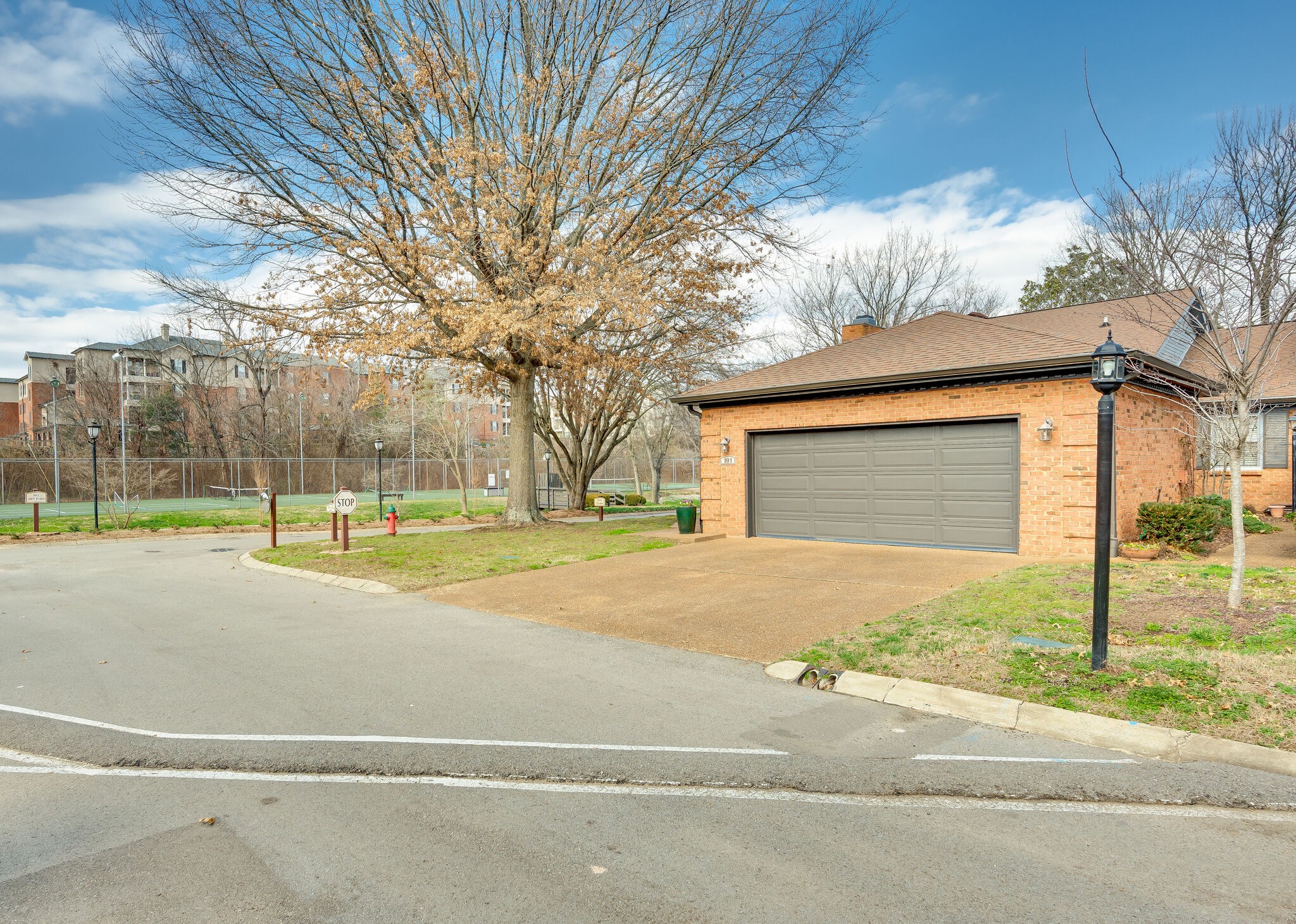 101 Hearthstone Manor Cir