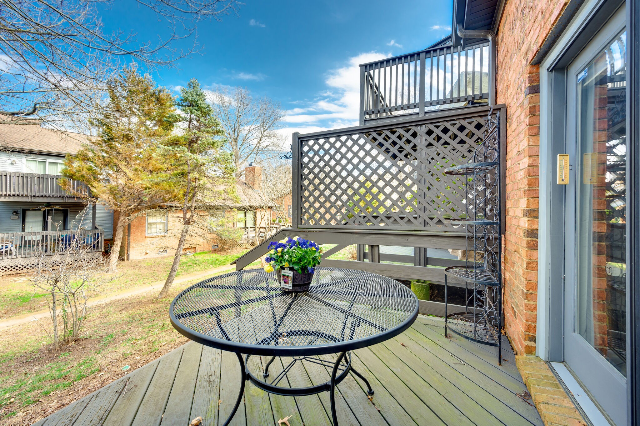 101 Hearthstone Manor Cir