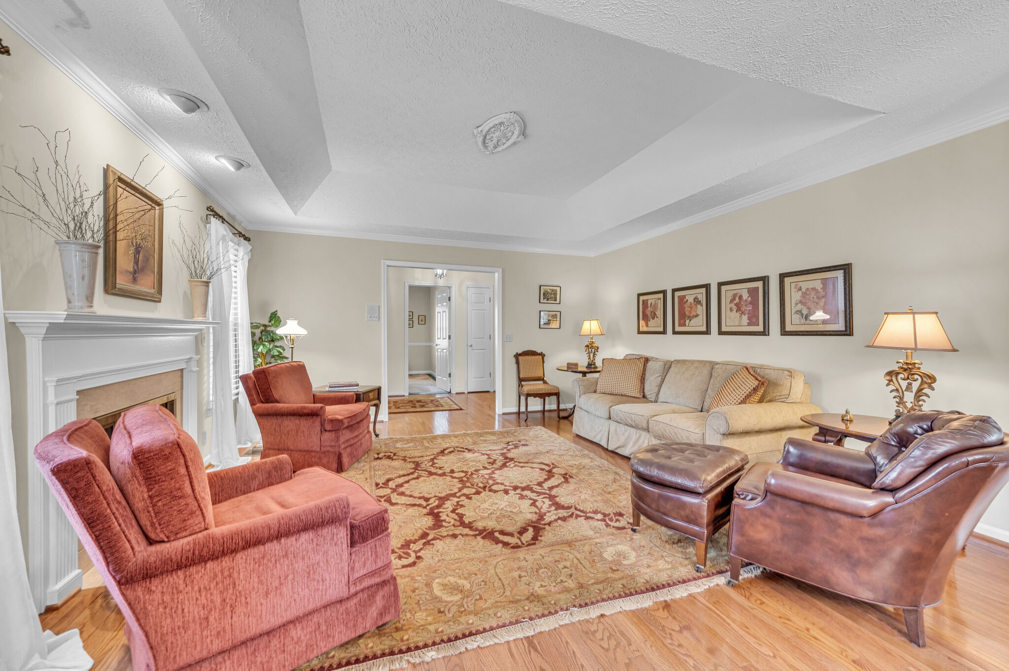 101 Hearthstone Manor Cir