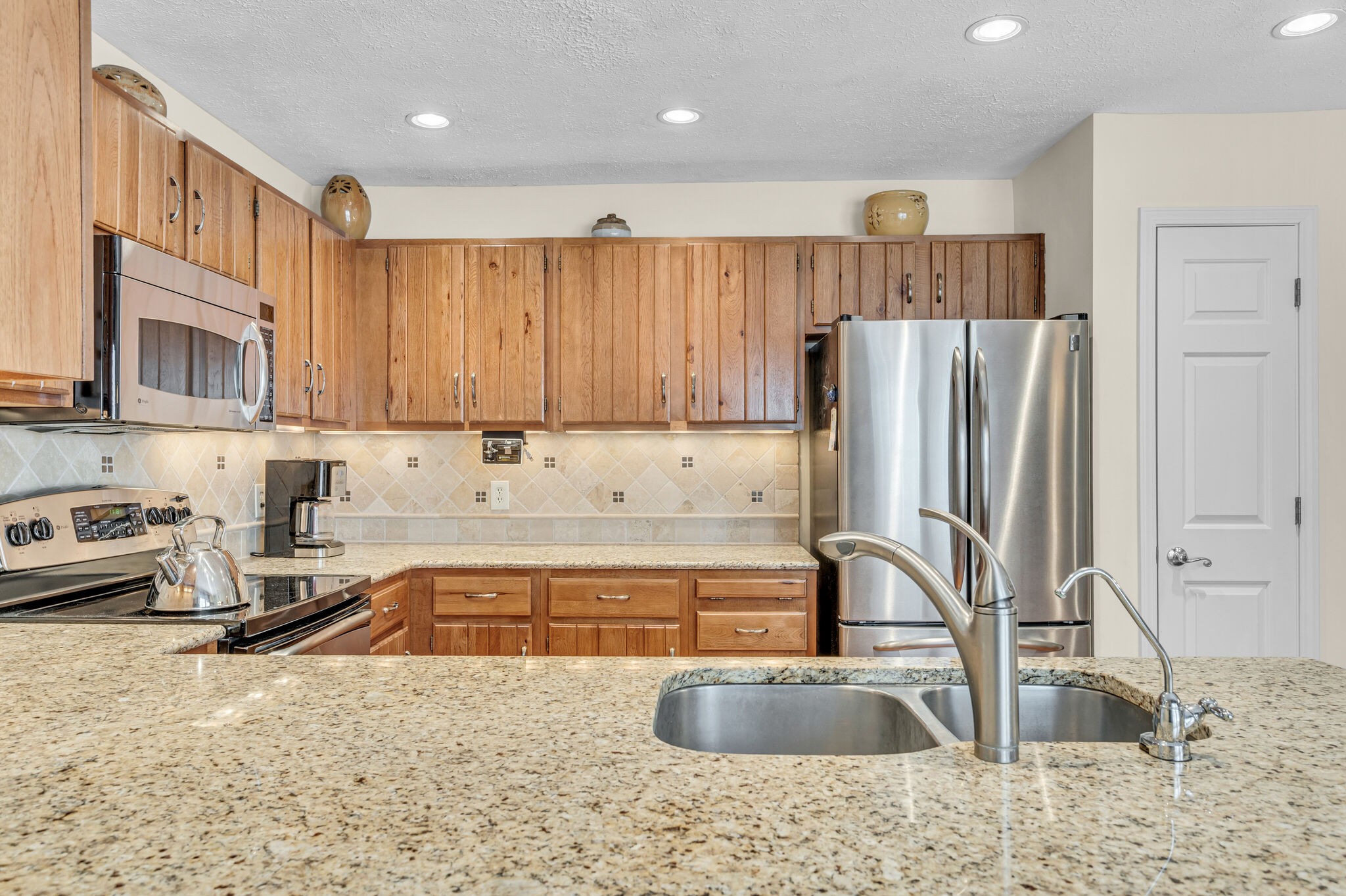 101 Hearthstone Manor Cir