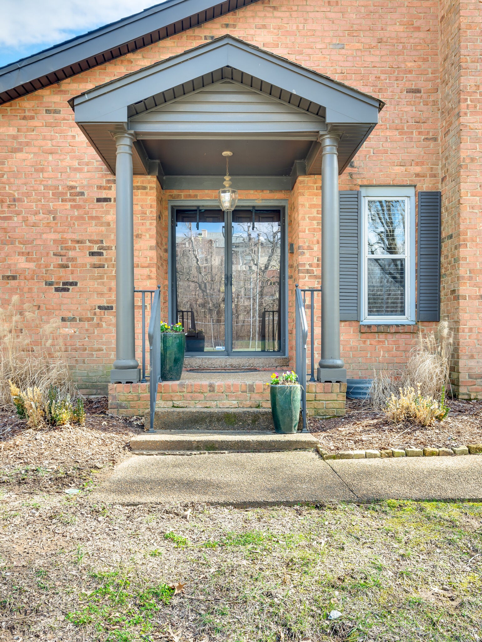 101 Hearthstone Manor Cir