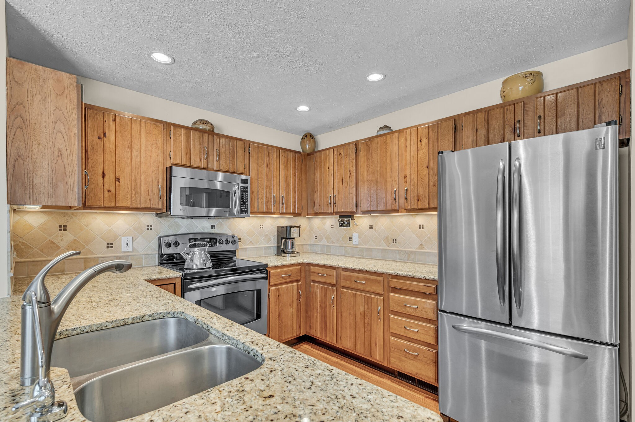 101 Hearthstone Manor Cir