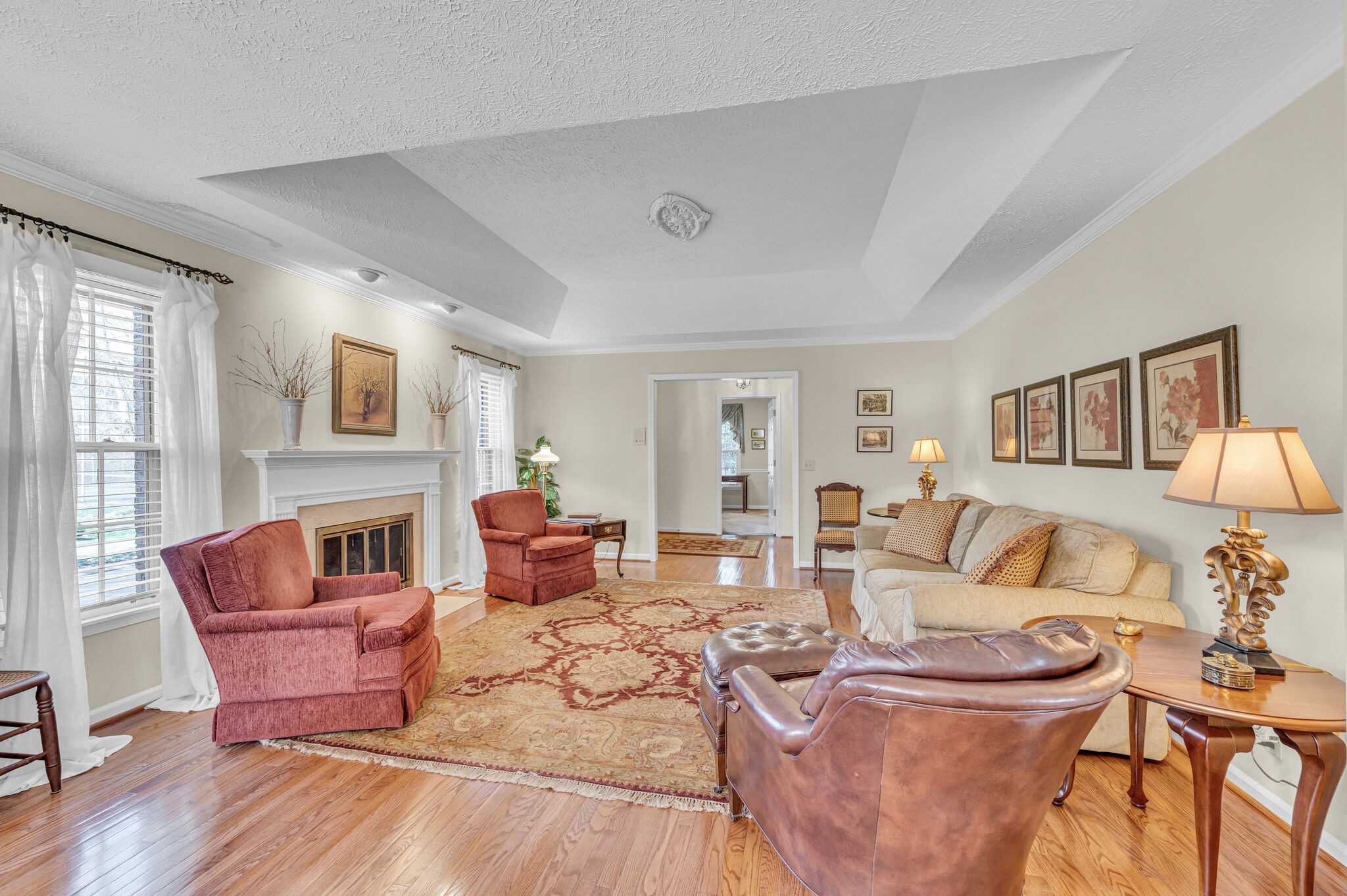101 Hearthstone Manor Cir