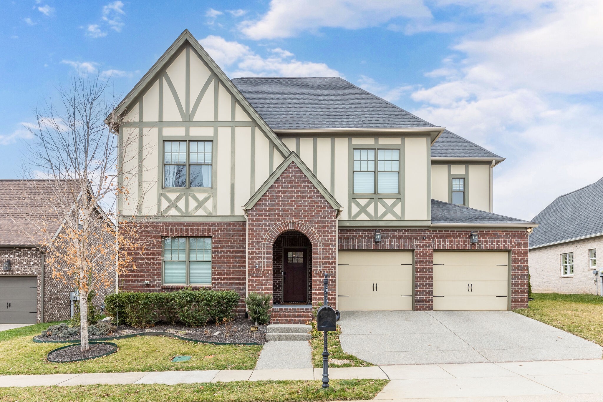 748 Fontwell Ln