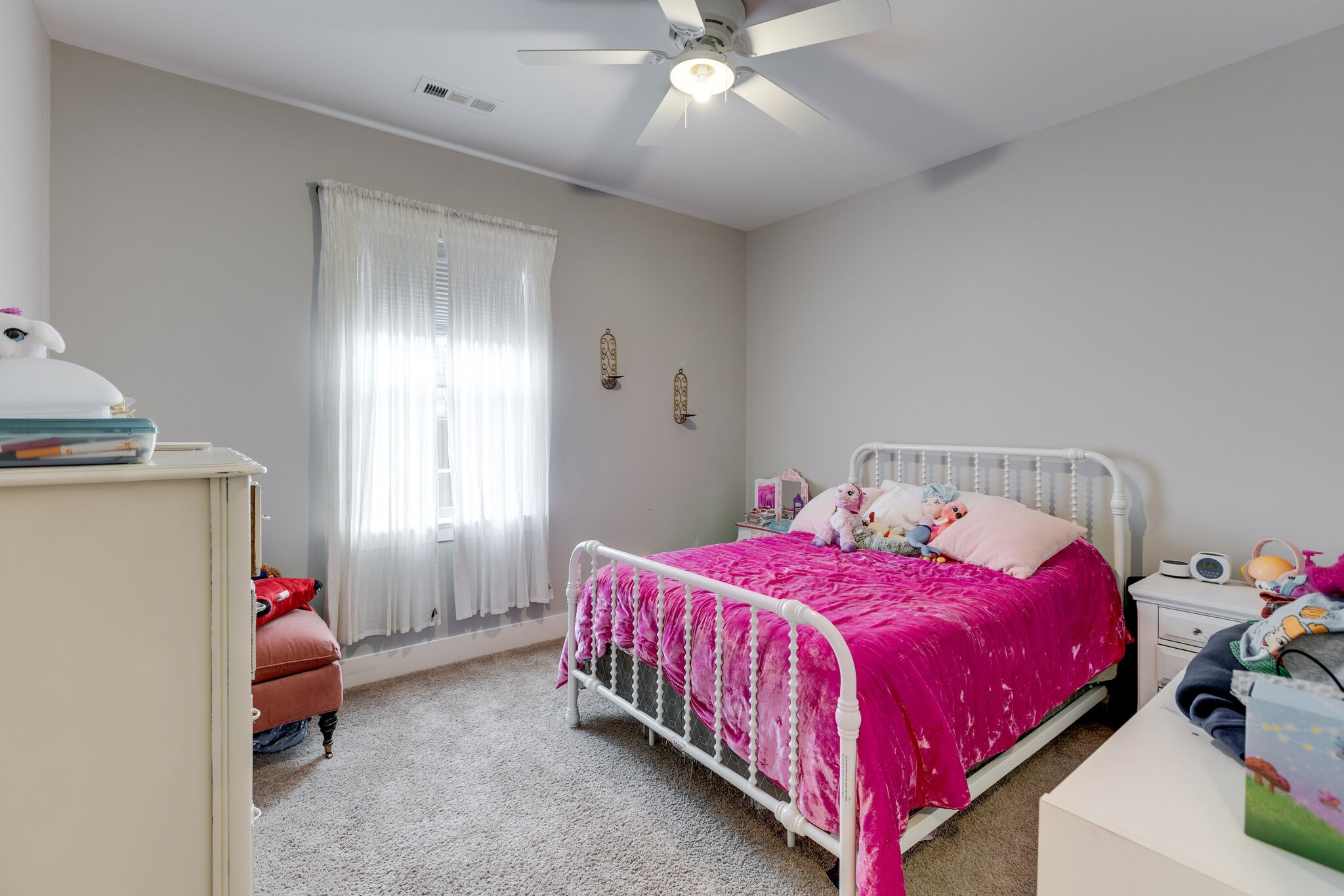 748 Fontwell Ln