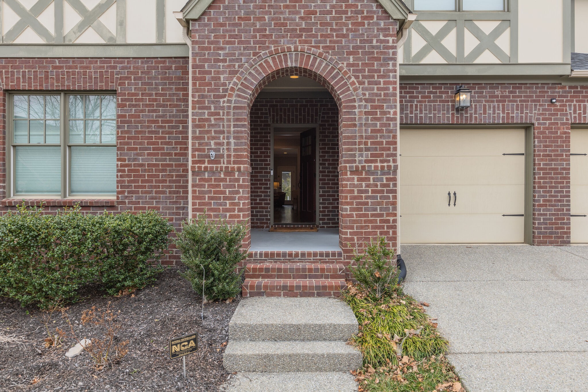 748 Fontwell Ln