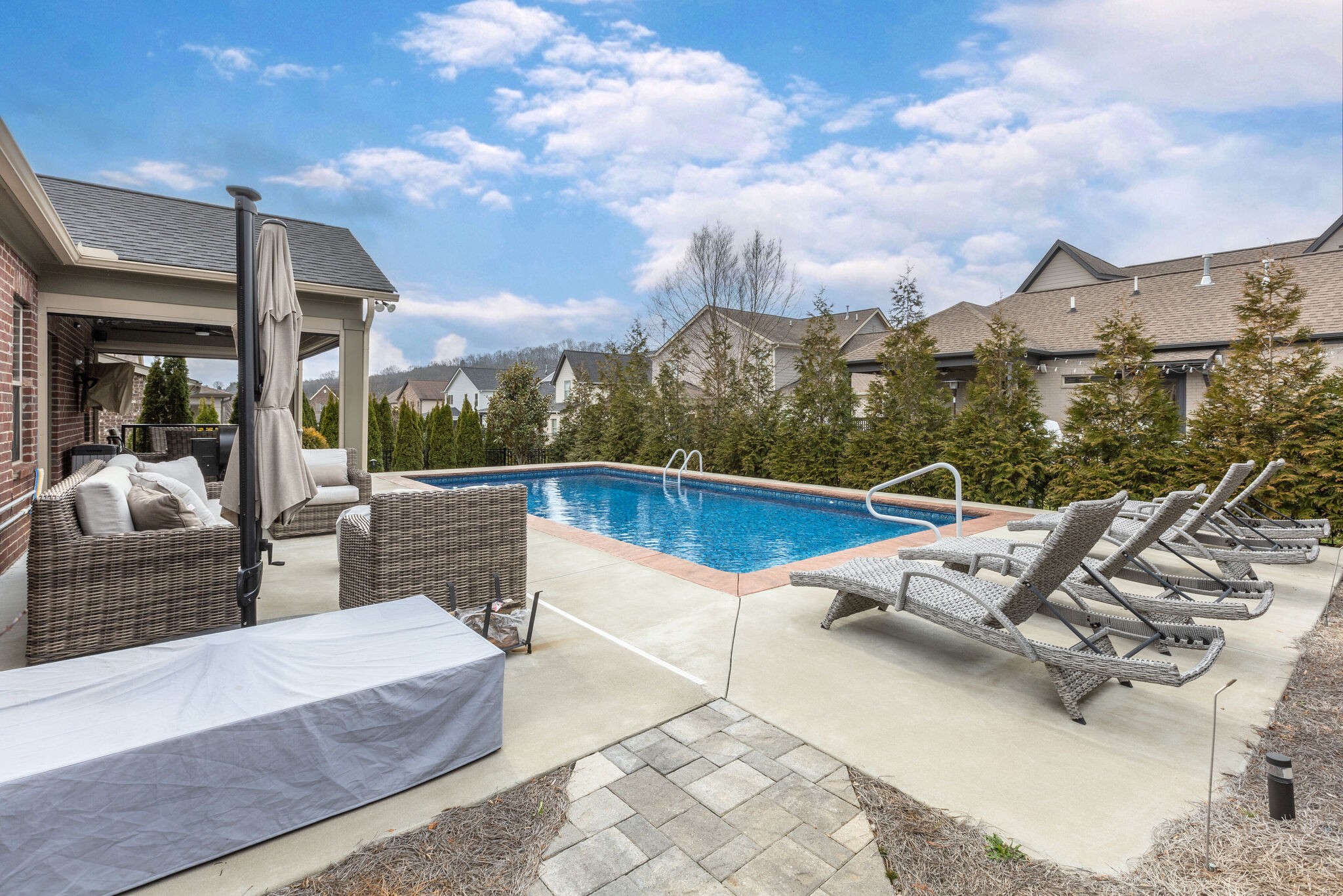 748 Fontwell Ln