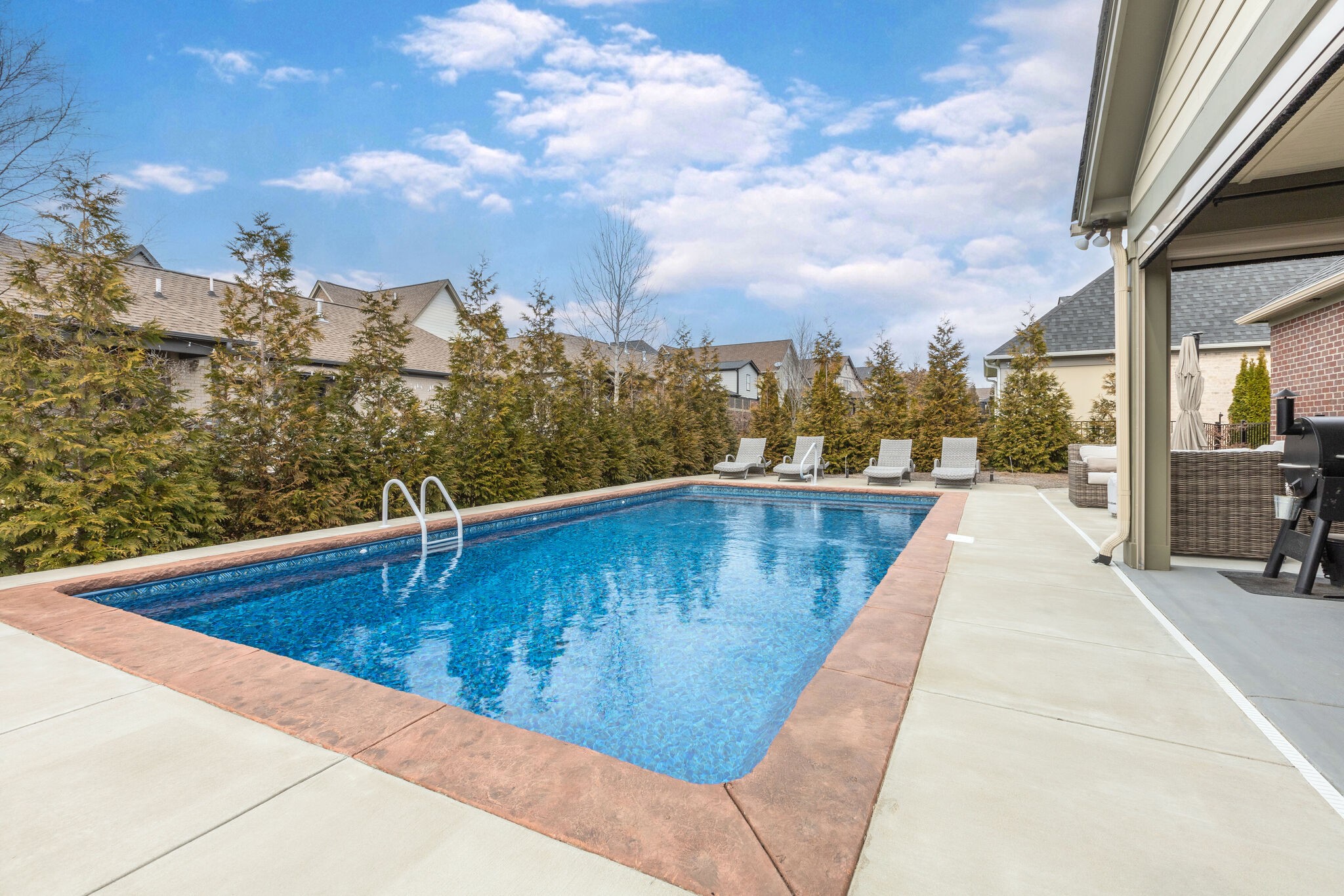 748 Fontwell Ln