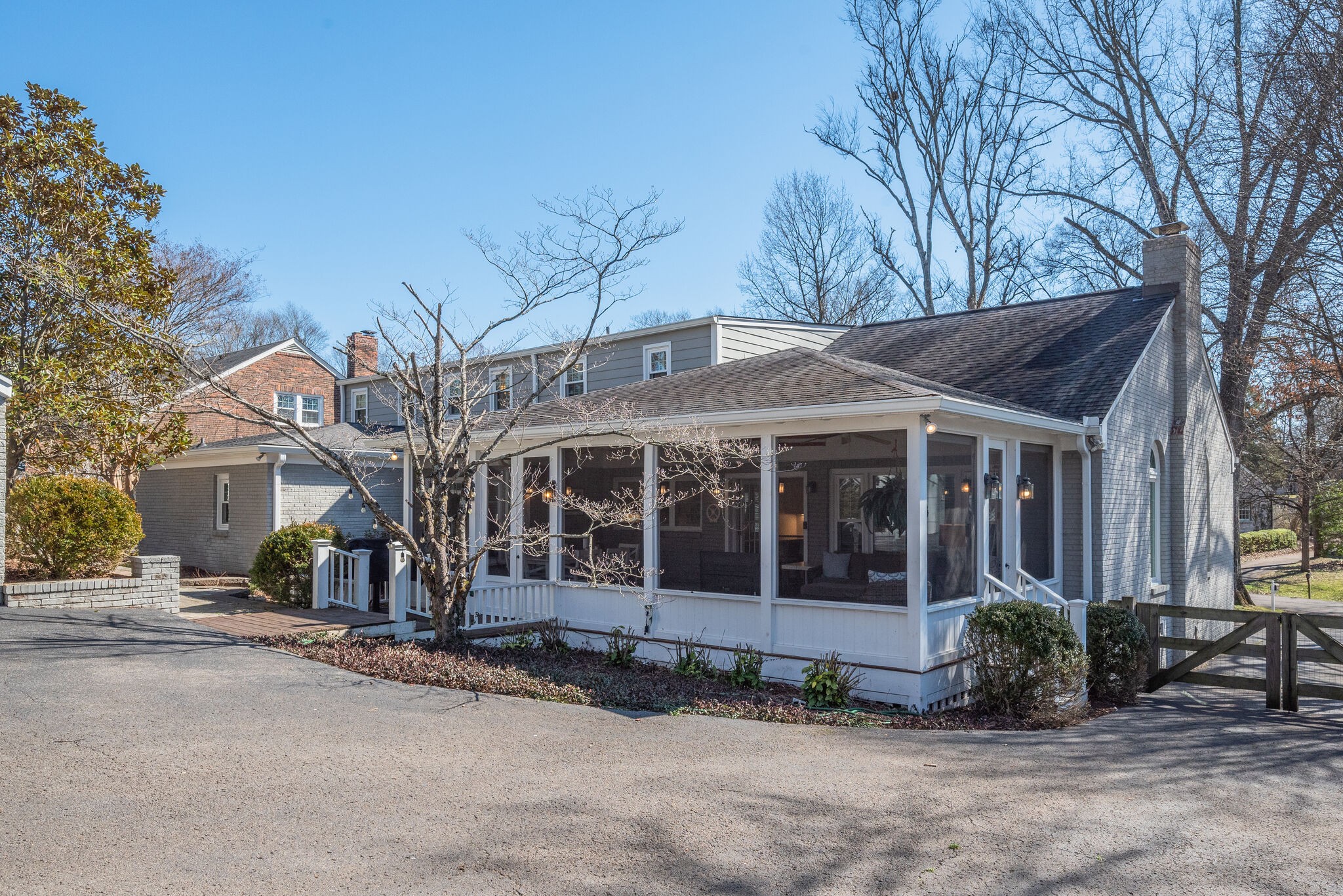 703 Clearview Dr