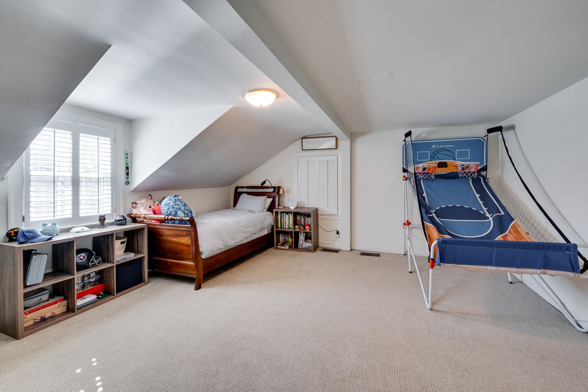 703 Clearview Dr