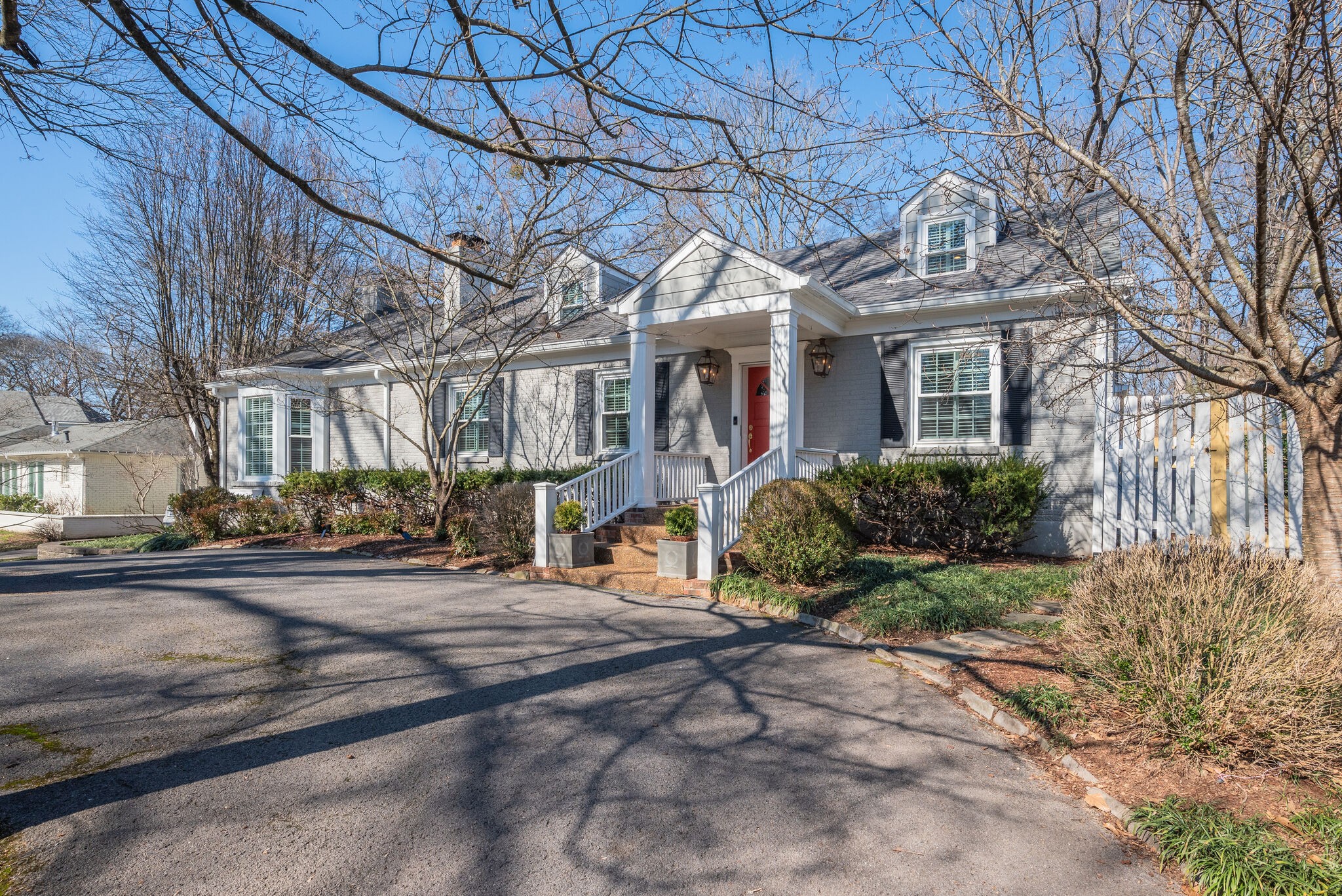 703 Clearview Dr