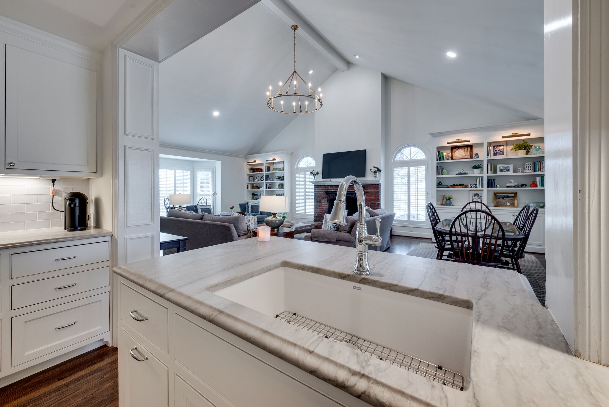 703 Clearview Dr