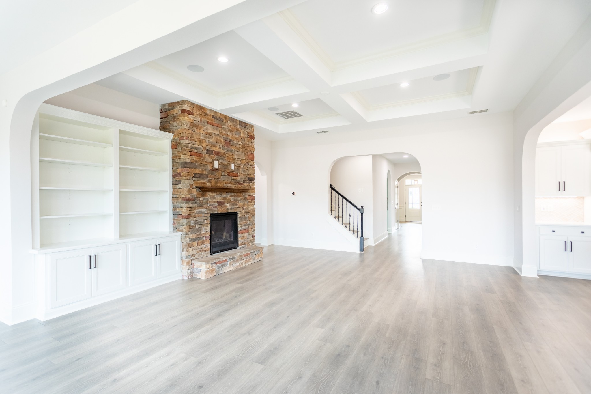 9798 Glenmore Ln