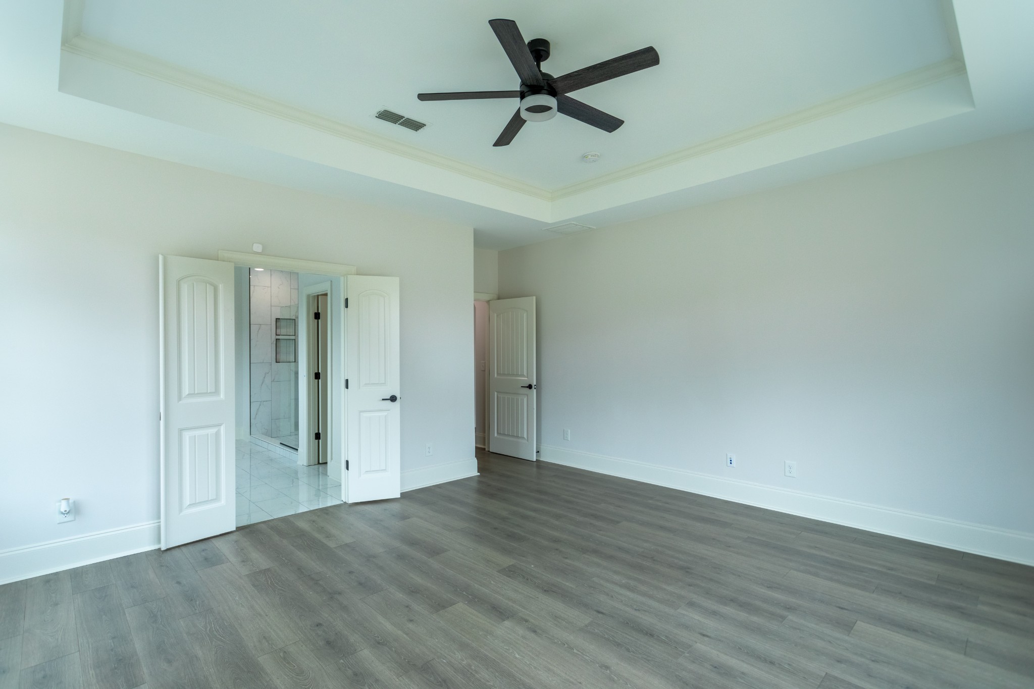 9798 Glenmore Ln