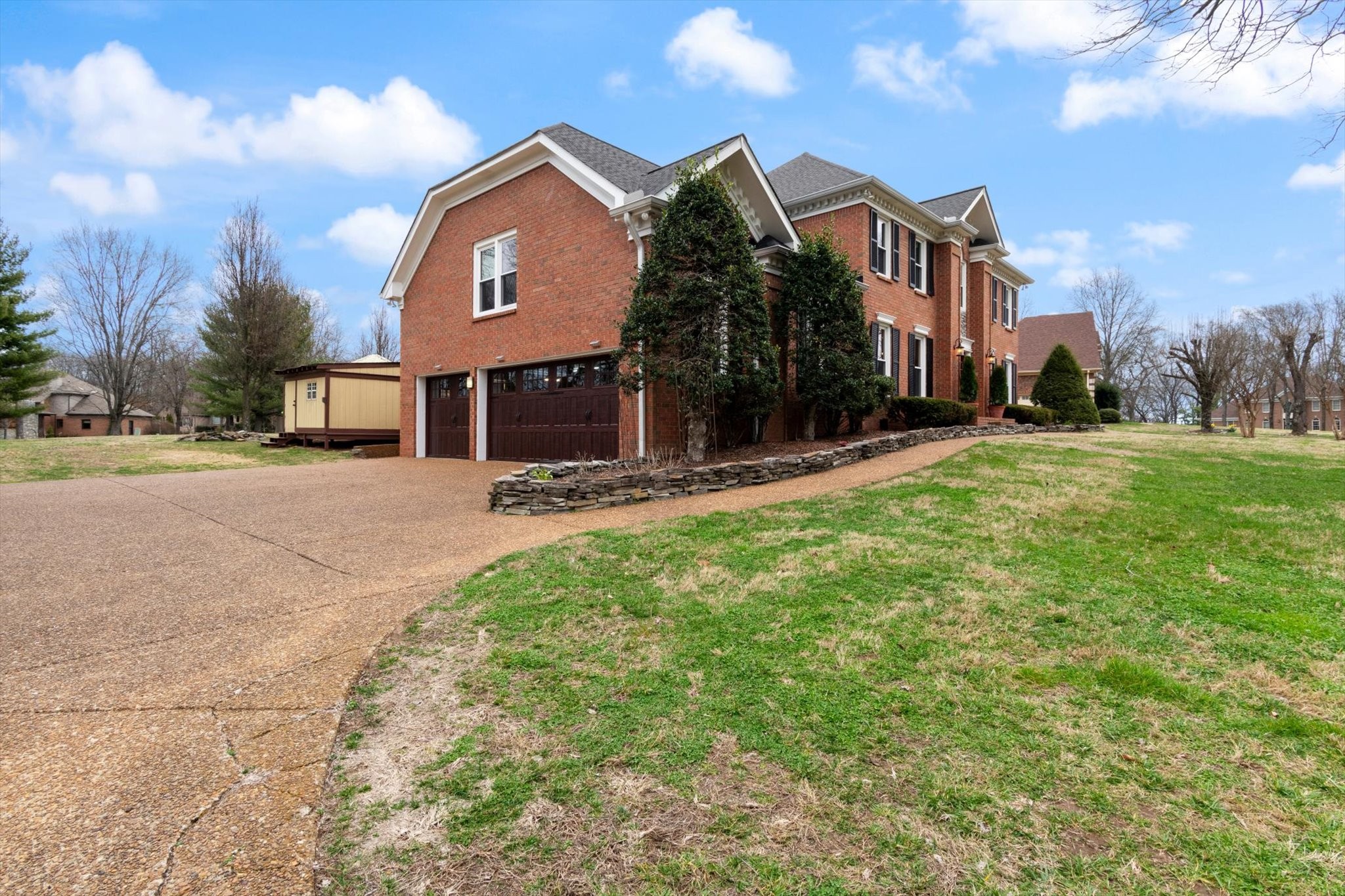 9540 Secretariat Ln