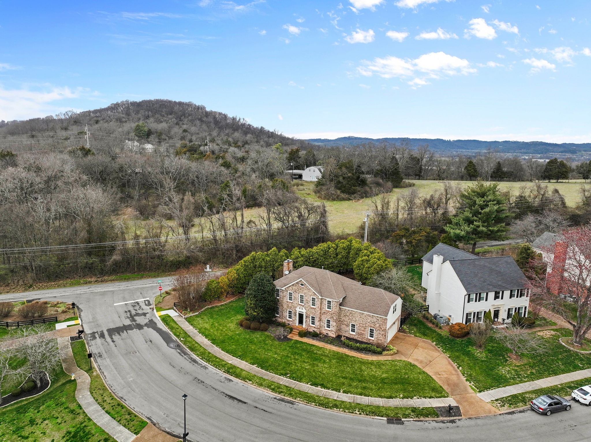 648 Gleneagle Ln