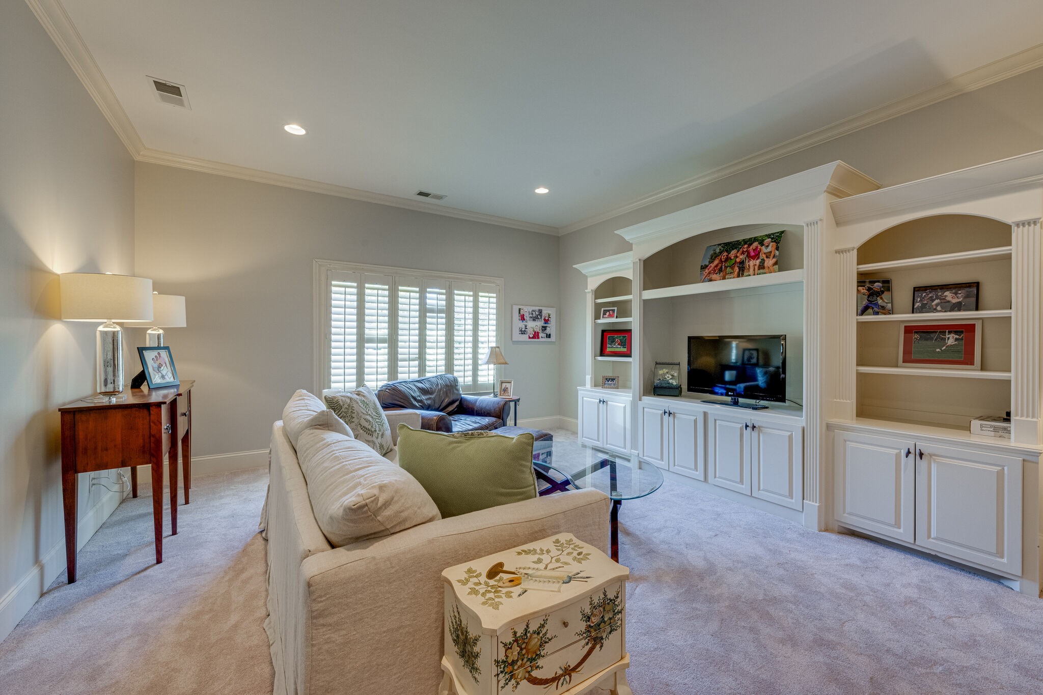 2209 Hobbs Rd