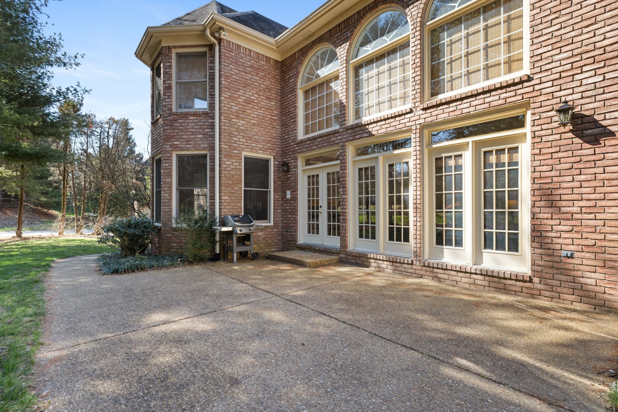 9485 Highwood Hill Rd