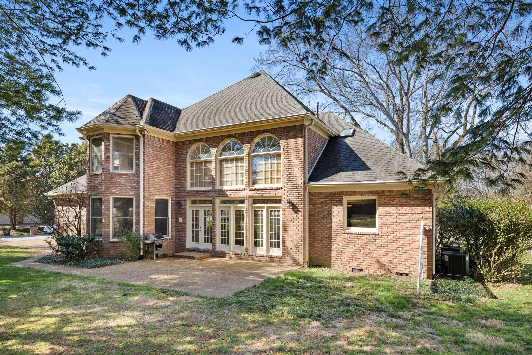 9485 Highwood Hill Rd