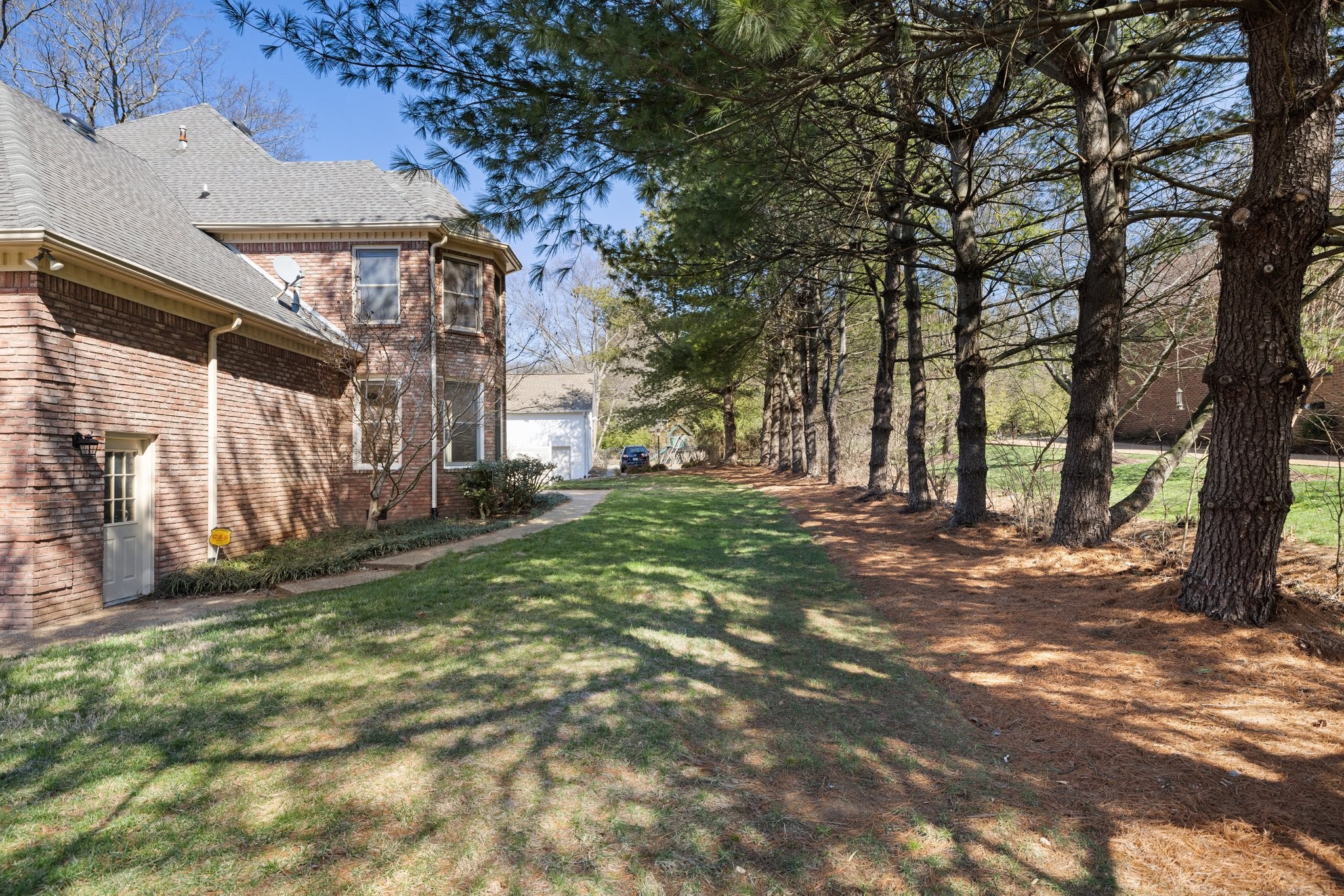9485 Highwood Hill Rd