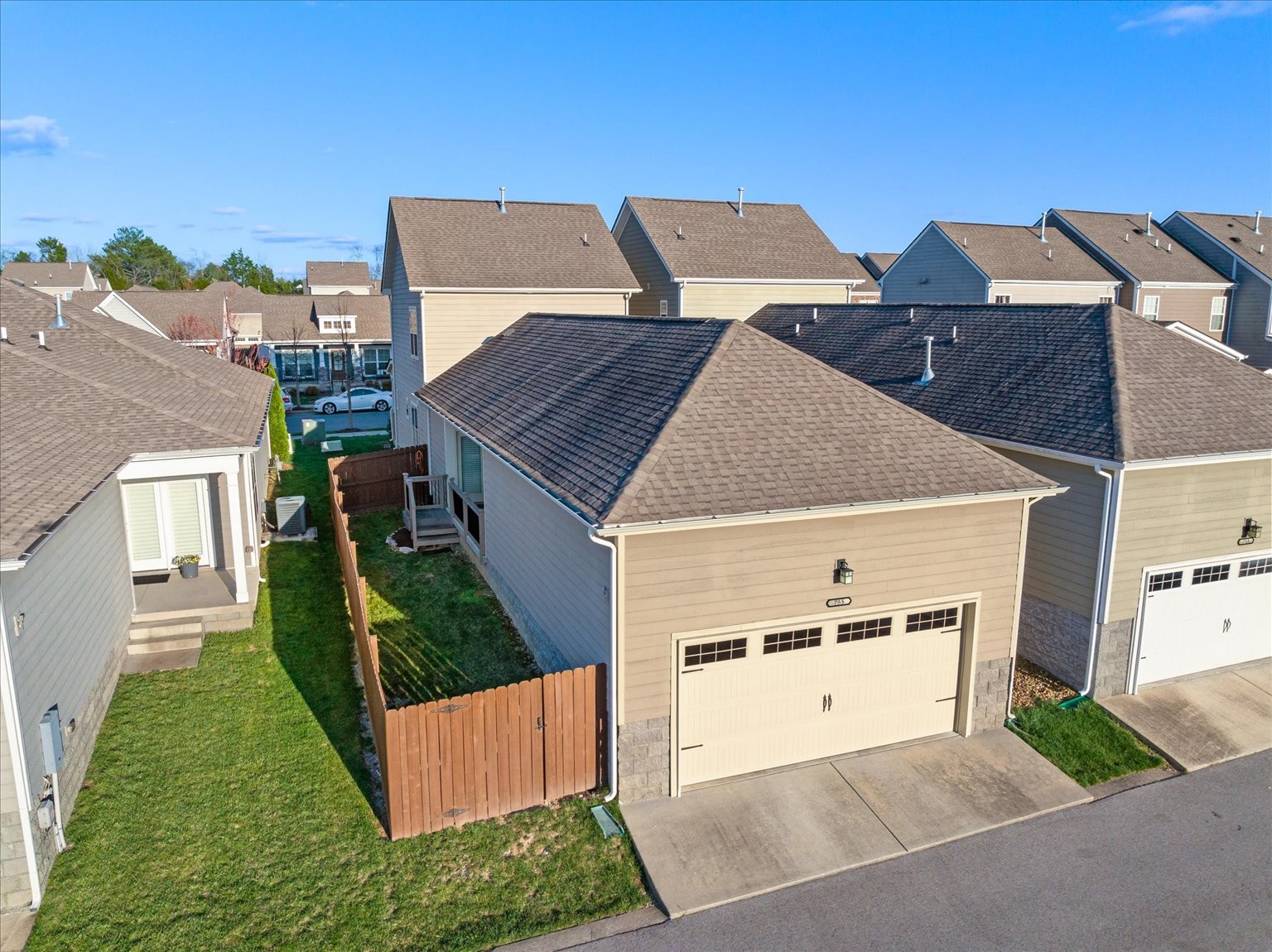 755 Westcott Ln