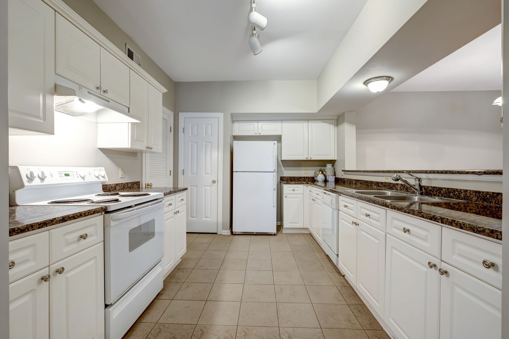 6820 Highway 70, S Unit: 207